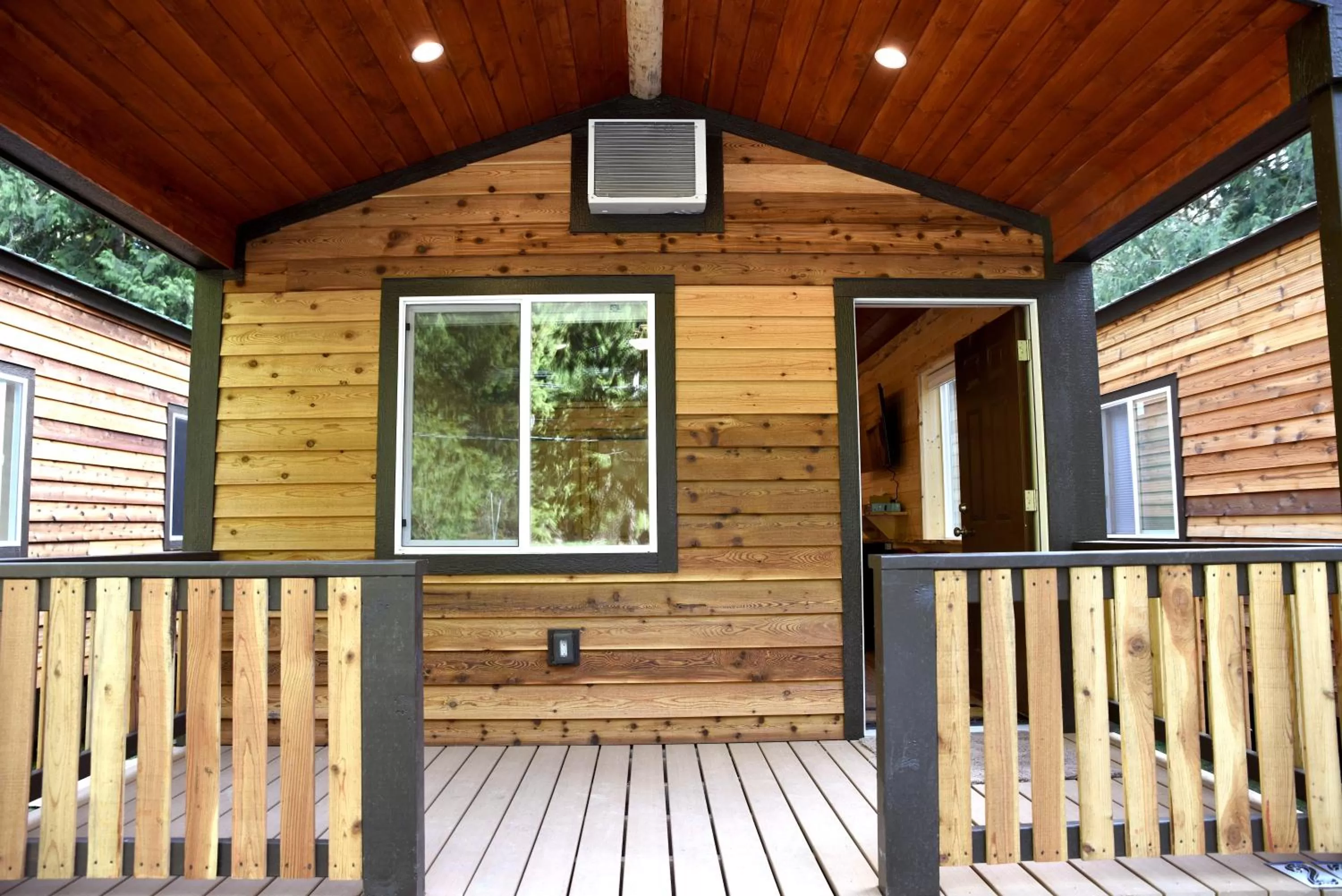 Premium Cottage in Gateway Inn & Cabins