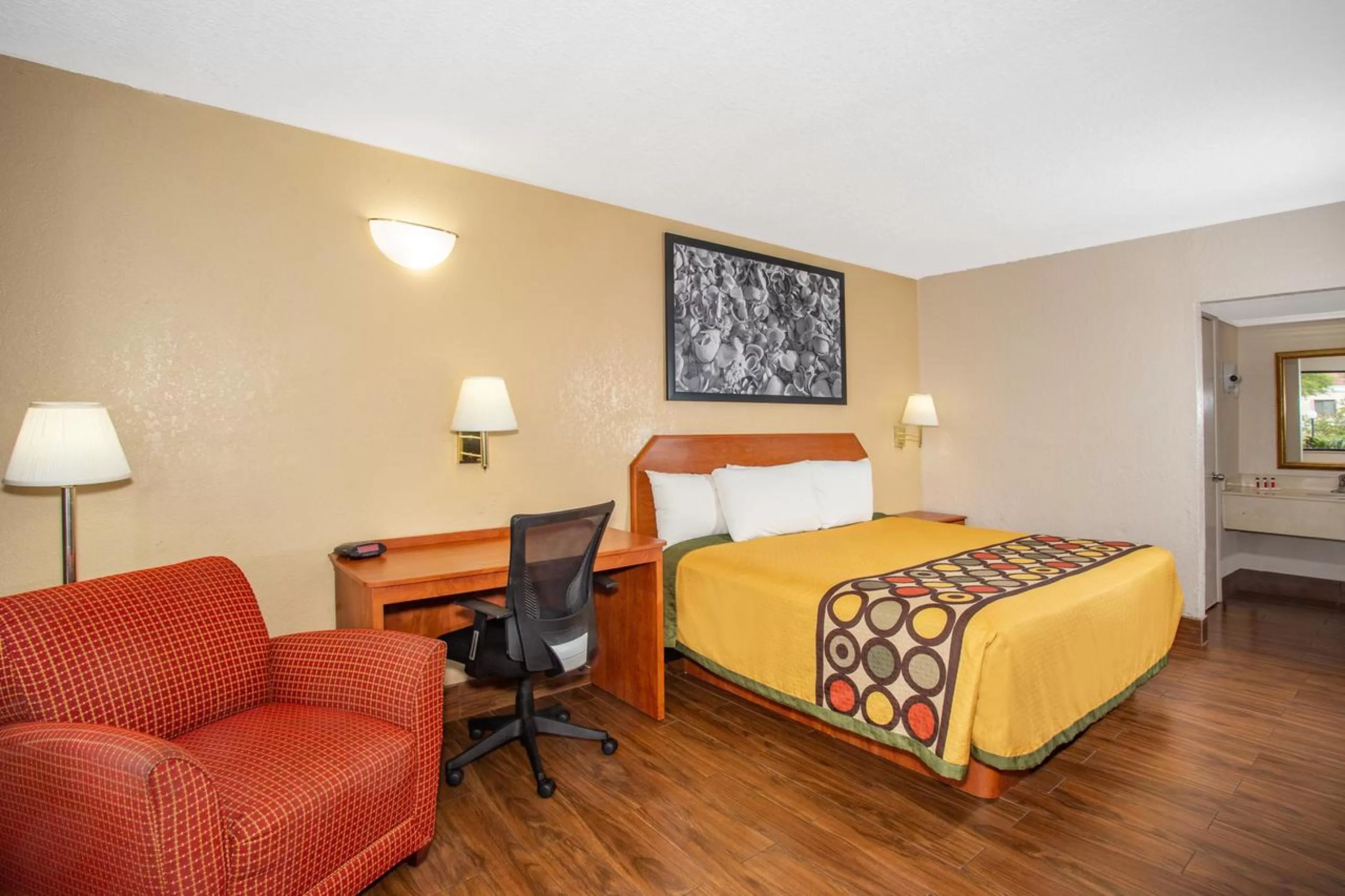King Room - Mobility Access/Non-Smoking in Super 8 by Wyndham North Palm Beach