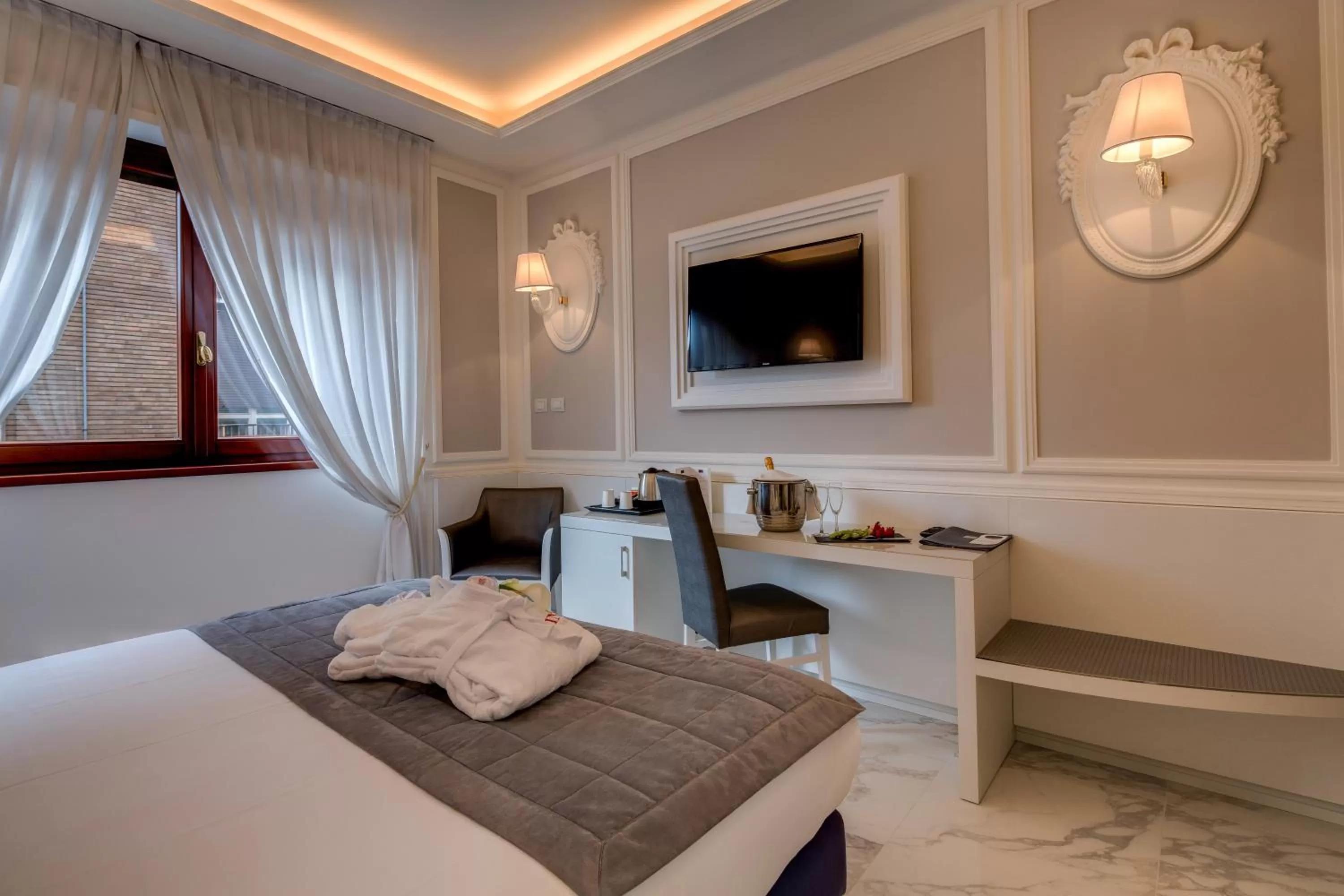 Superior Double Room - Single Use in Grande Albergo Roma