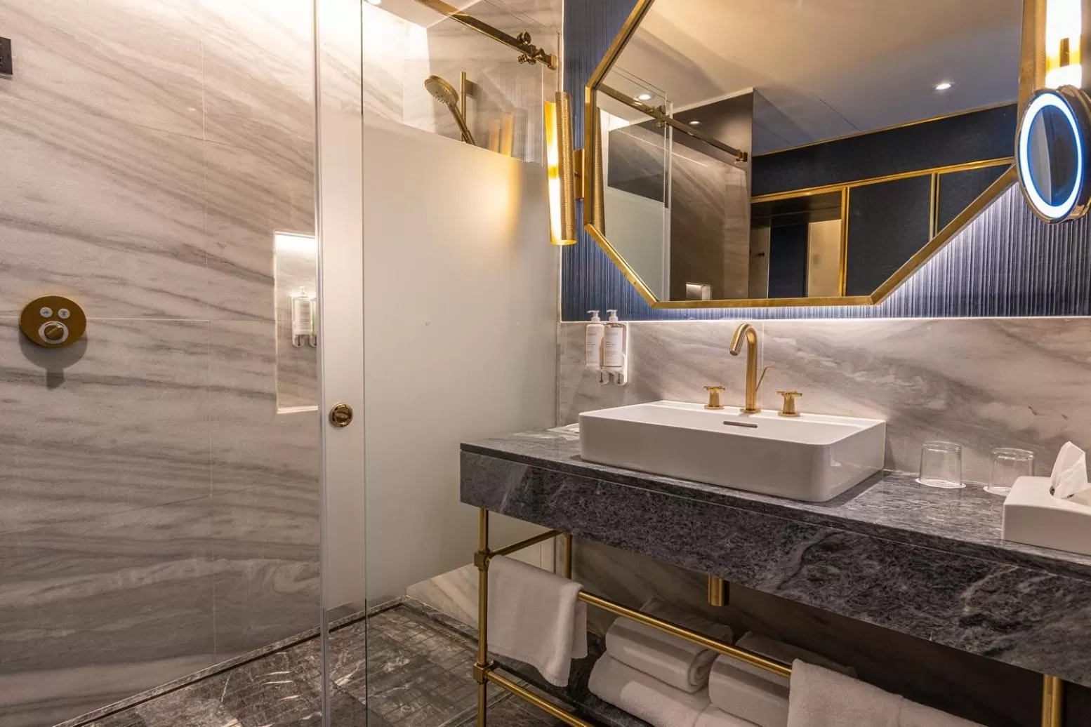 Deluxe Suite, 1 King Bed - single occupancy - View to Sveta Nedelya Square in Sofia Balkan Palace