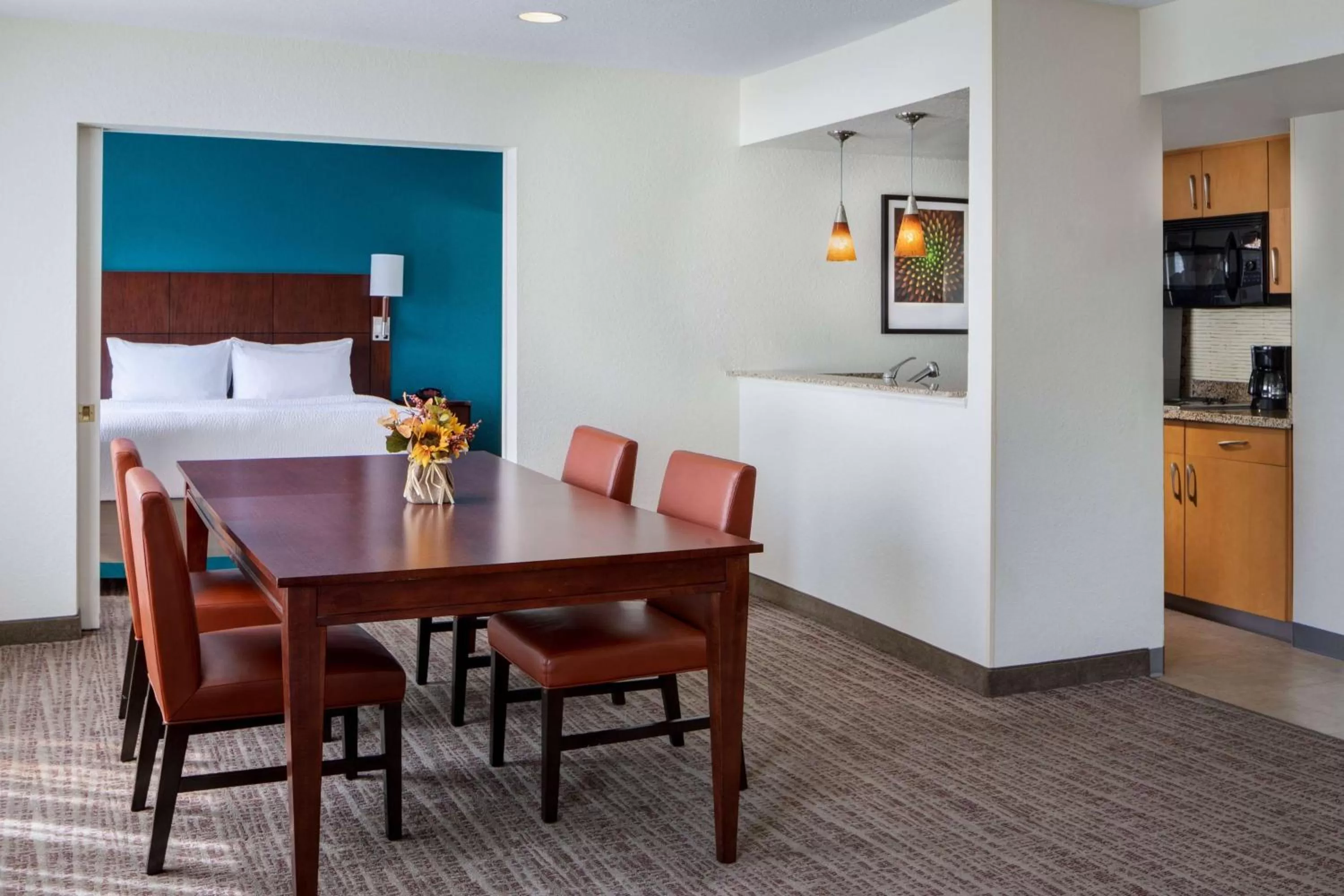 Executive One-Bedroom King Suite in Sonesta ES Suites Dallas Medical Market Center