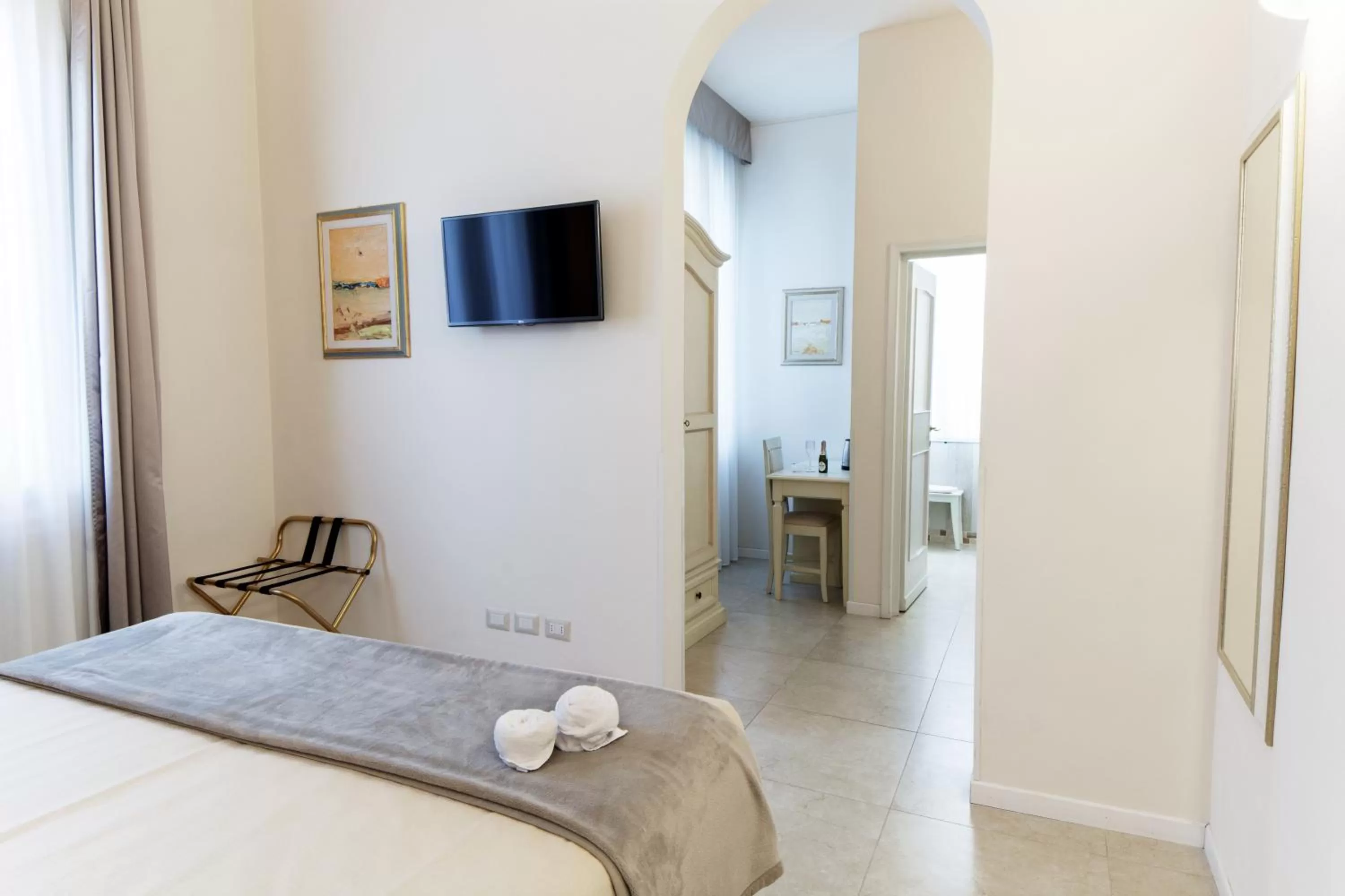 Superior Double or Twin Room - single occupancy in Dimora Salviati
