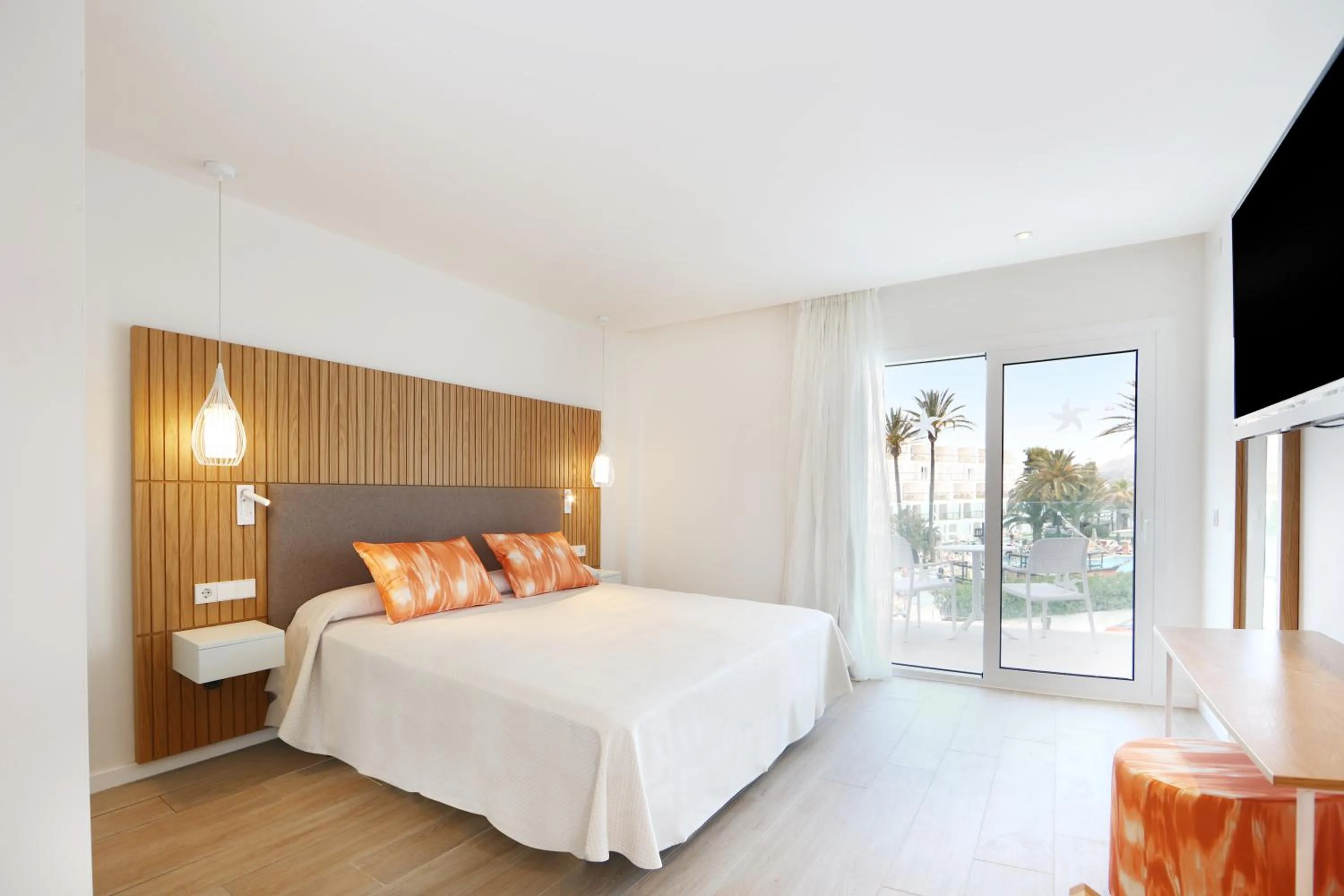 Double Room with Pool View in Iberostar Waves Playa de Muro
