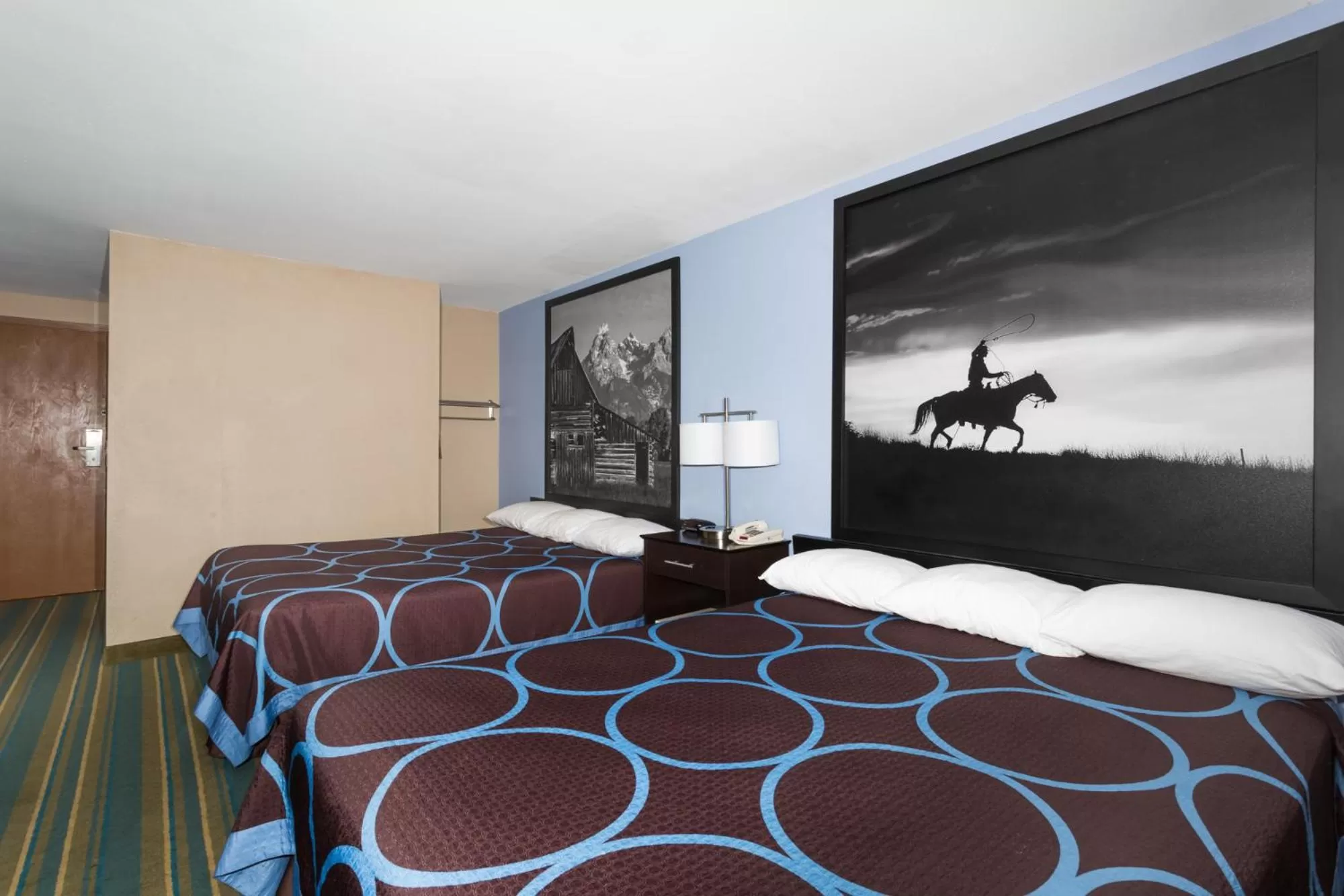 Queen Room with Two Queen Beds - Non-Smoking in Super 8 by Wyndham Douglas