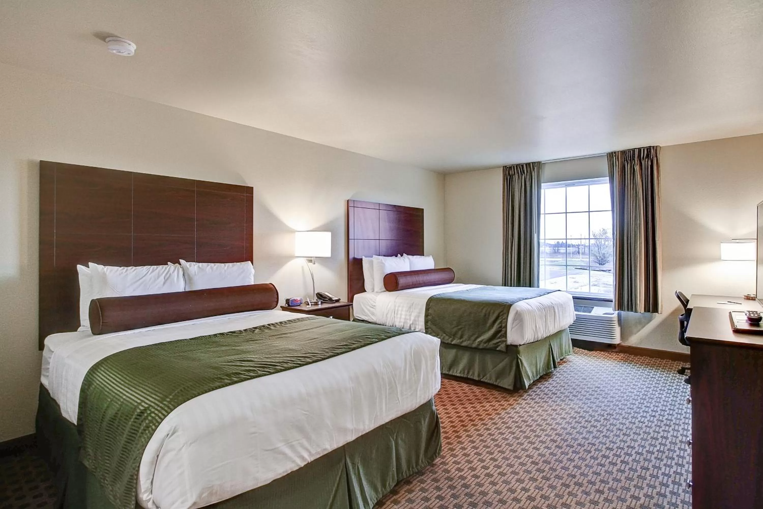 Deluxe Queen Room in Cobblestone Hotel & Suites Pulaski/Green Bay