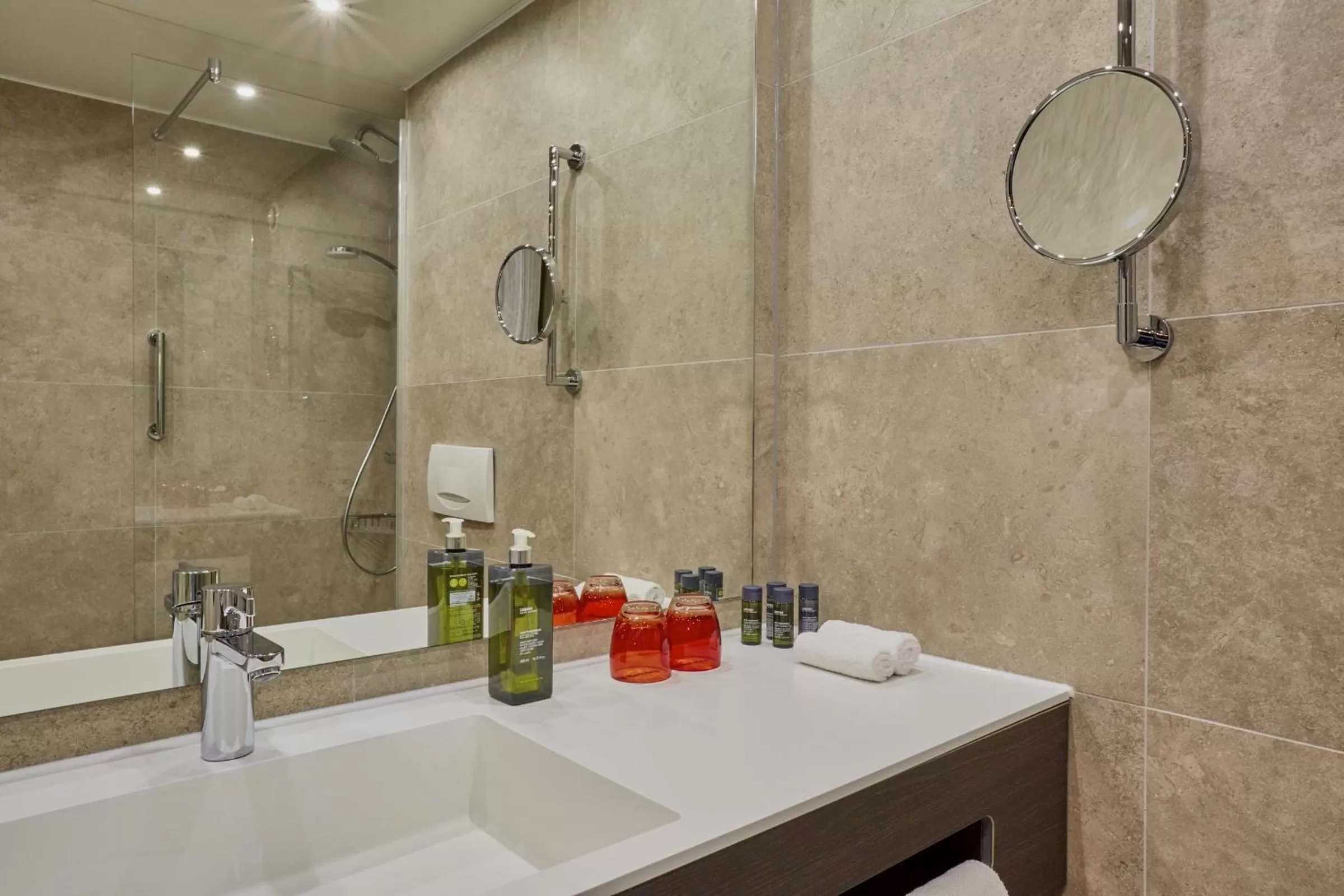 Superior Double Room in H4 Hotel Residenzschloss Bayreuth