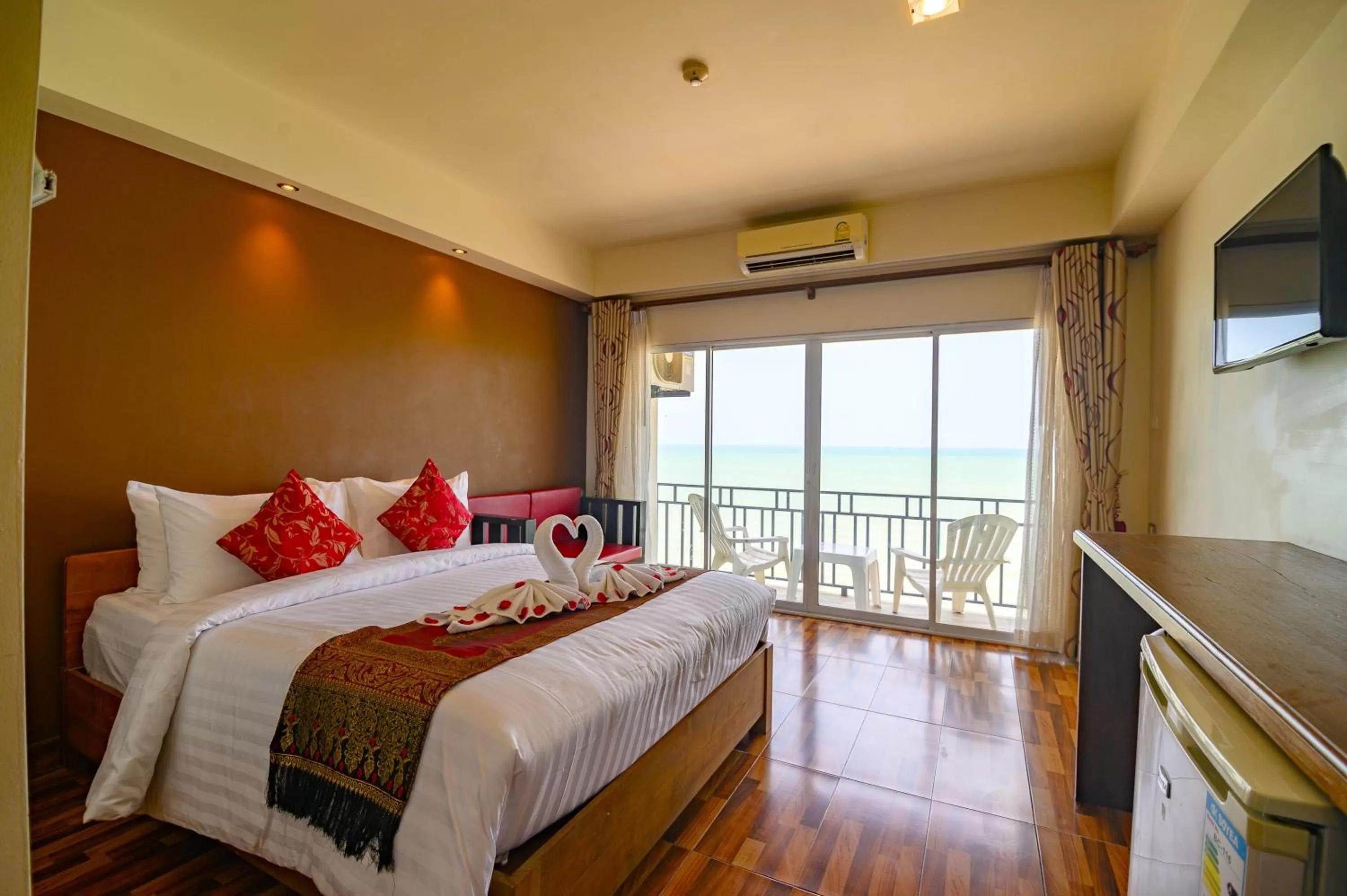 Deluxe Double Room with Balcony and Sea View in The Lord Nelson Hotel