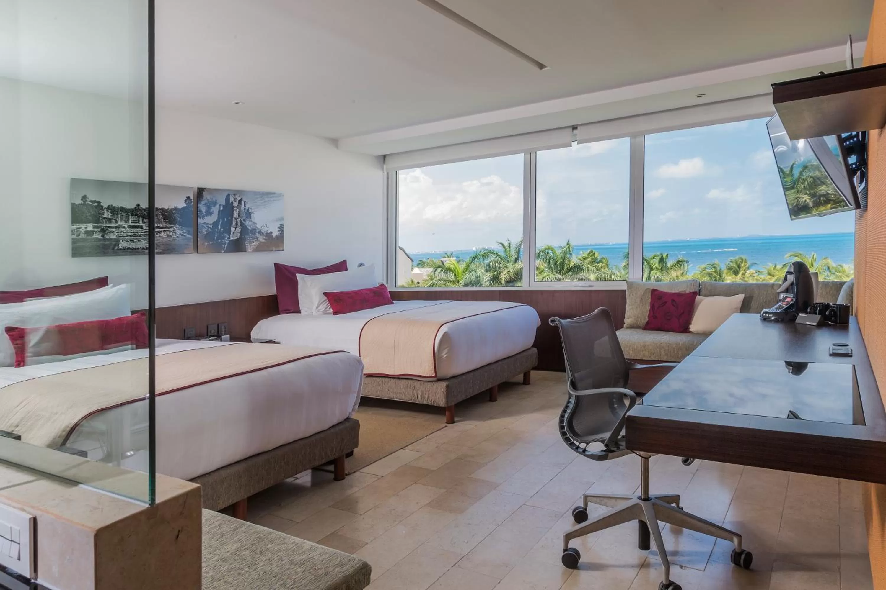 Classic Queen Room with Two Queen Beds and Ocean View in Presidente InterContinental Cancun Resort