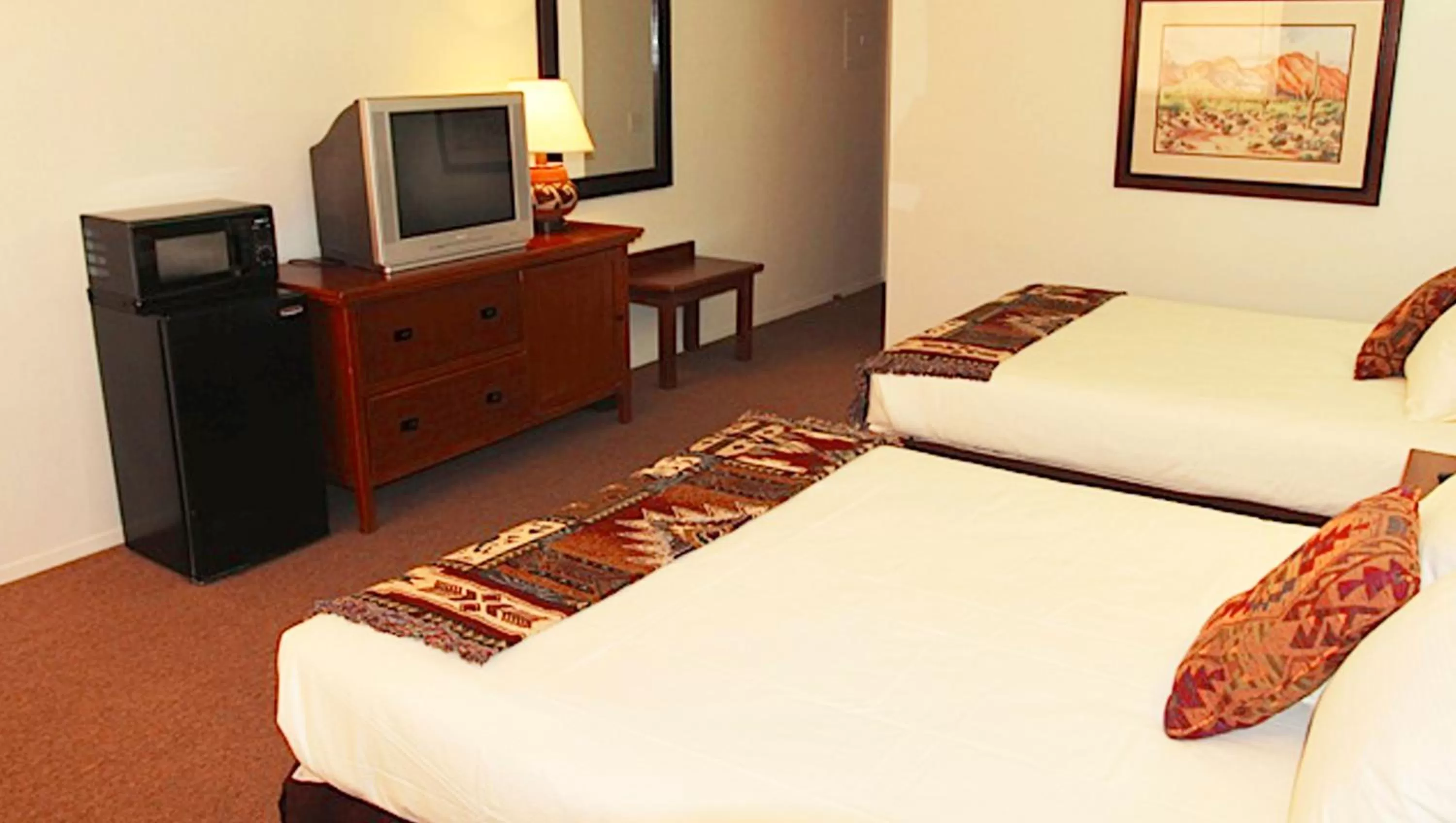 Deluxe Queen Room with Two Queen Beds - Non-Smoking in Ticaboo Lodge