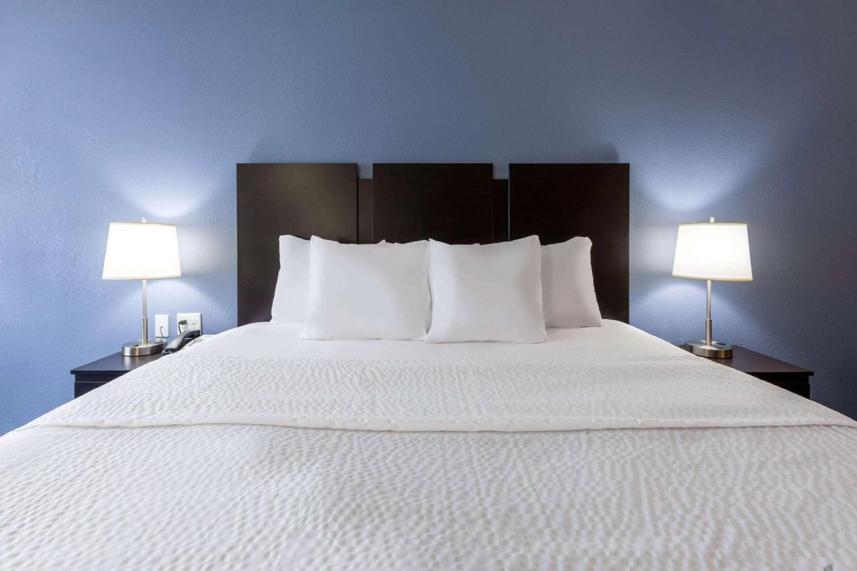 King Room - Smoking  in Days Inn by Wyndham Charles Town