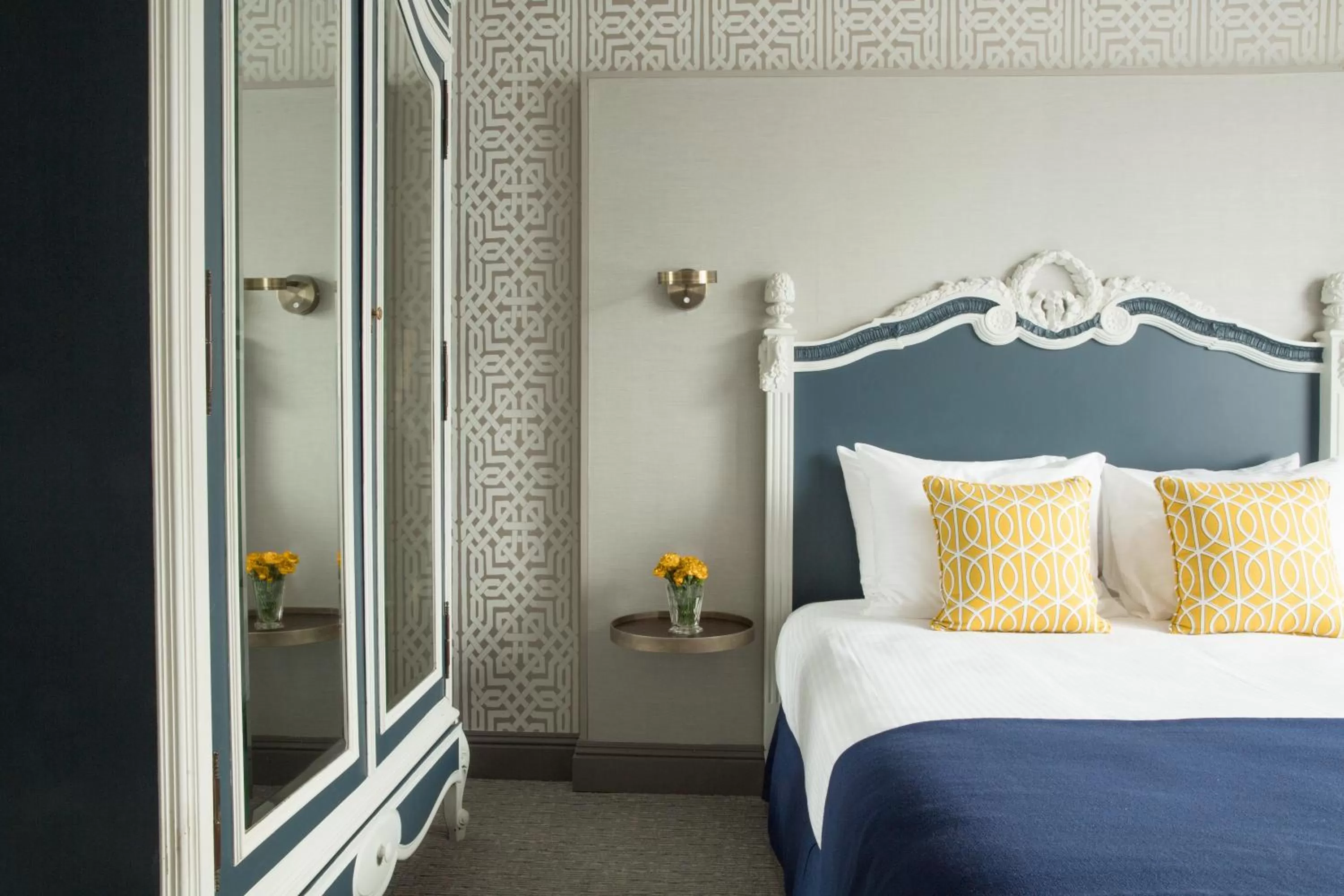 Junior Suite with Balcony in Warwick San Francisco