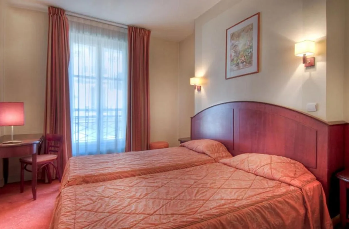 Twin Room in Hotel Le Faubourg Opera