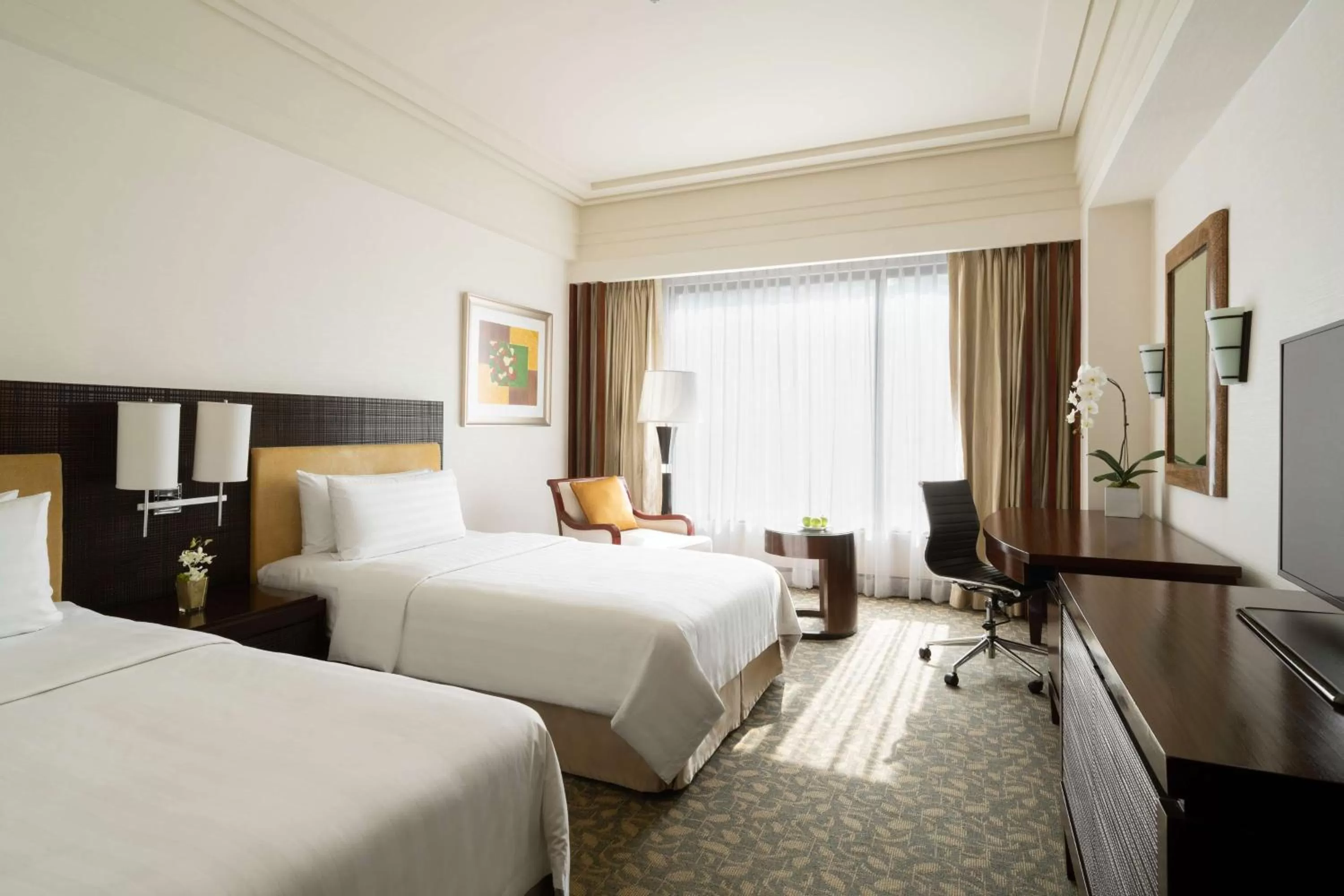  Garden Wing Horizon Deluxe Room Twin in Edsa Shangri-La, Manila