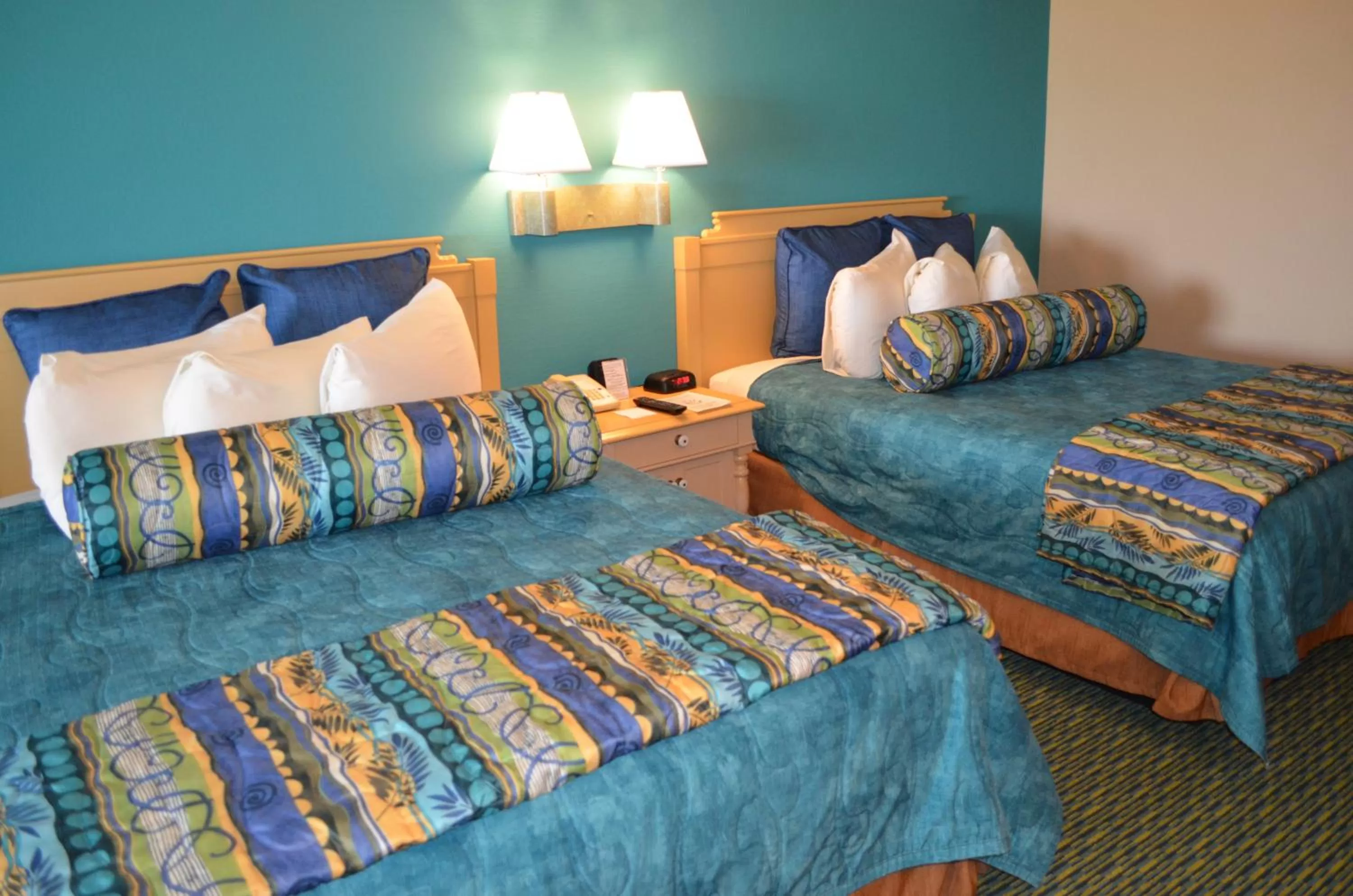 One-Bedroom Suite with Ocean View - Non-Smoking in Sun Viking Lodge - Daytona Beach