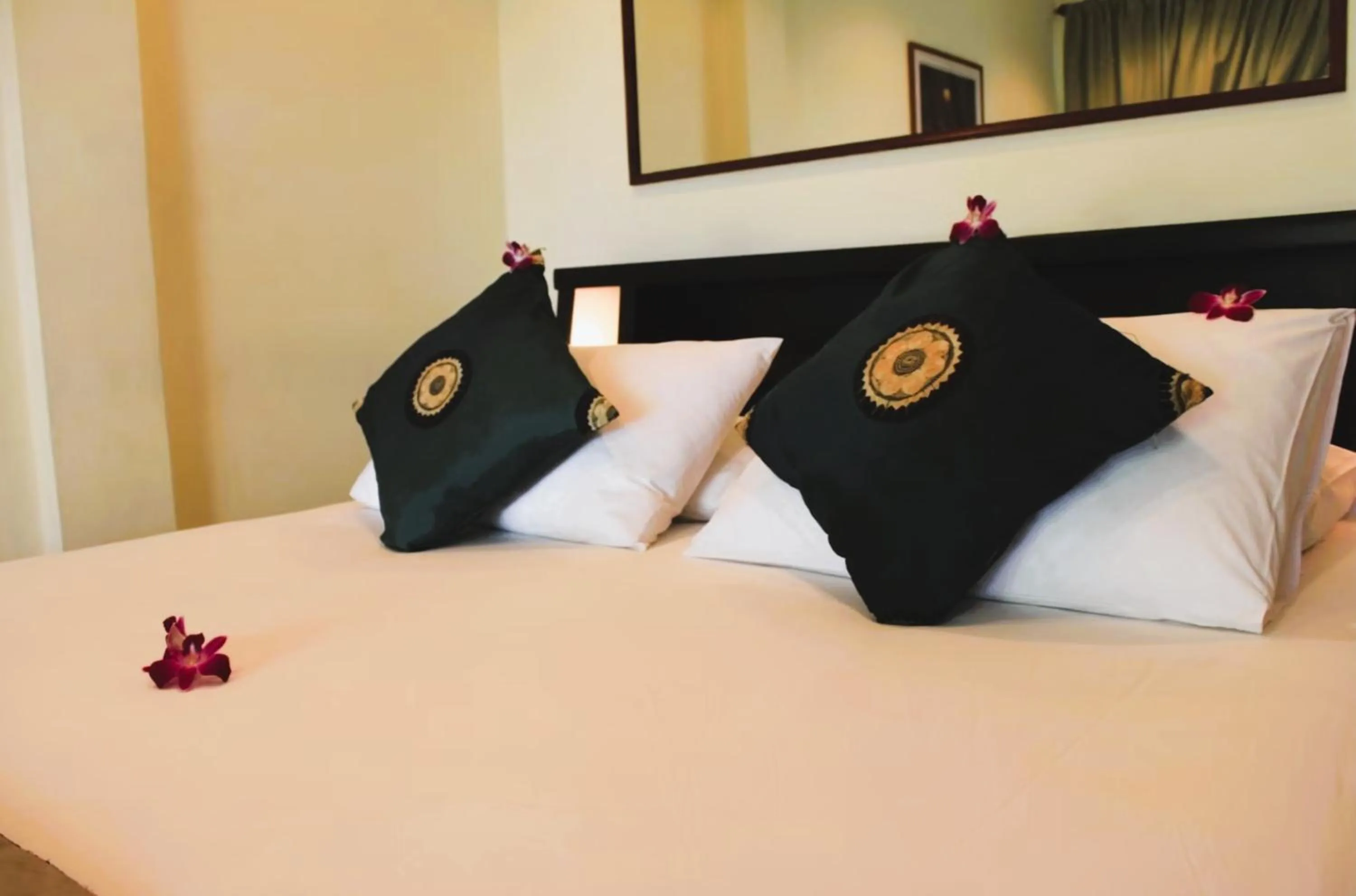 Deluxe King Room in The Waterfront Boutique Hotel & Cafe