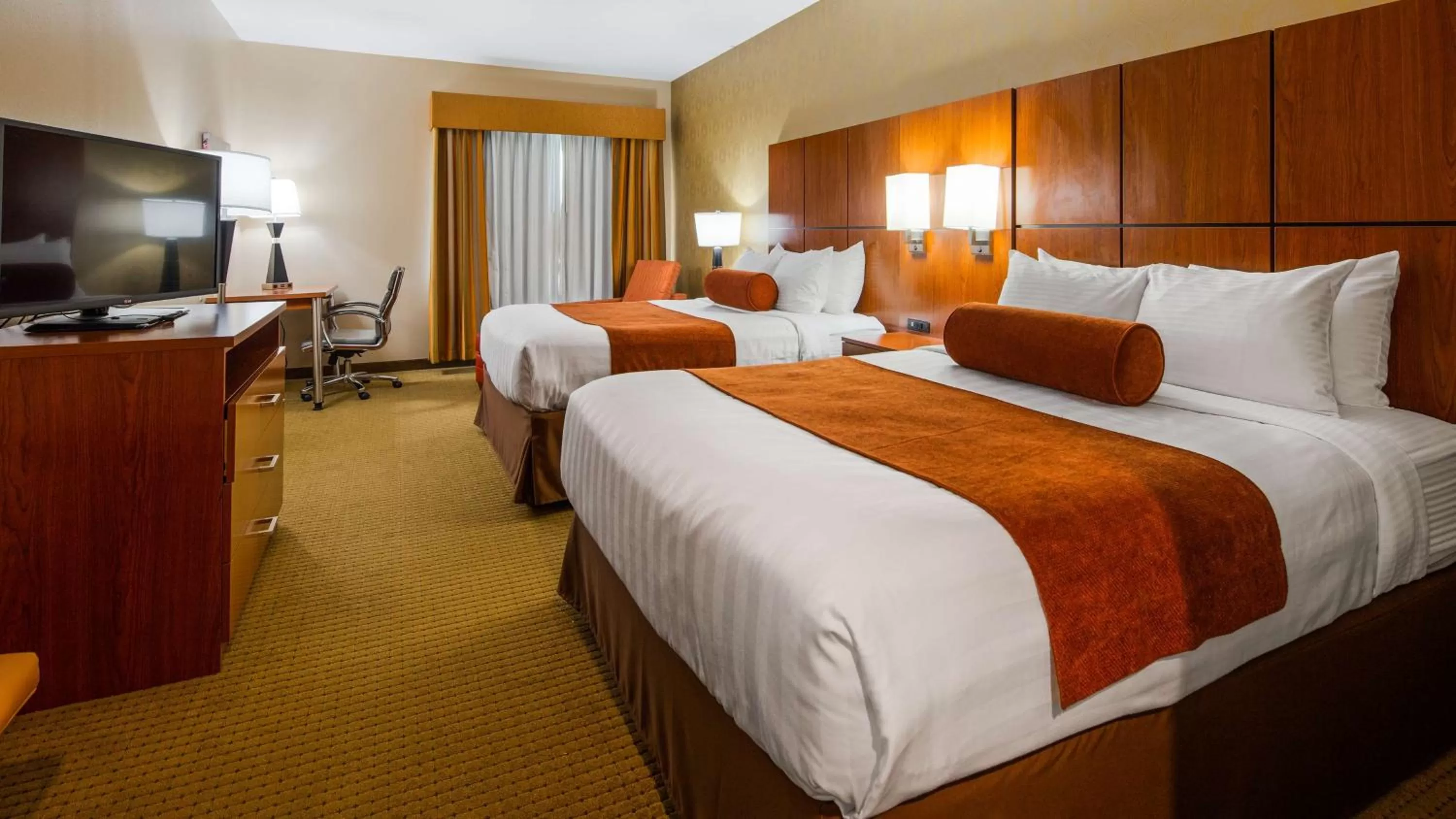 Queen Room with Two Queen Beds - Non-Smoking in Best Western Plus Finger Lakes Inn & Suites