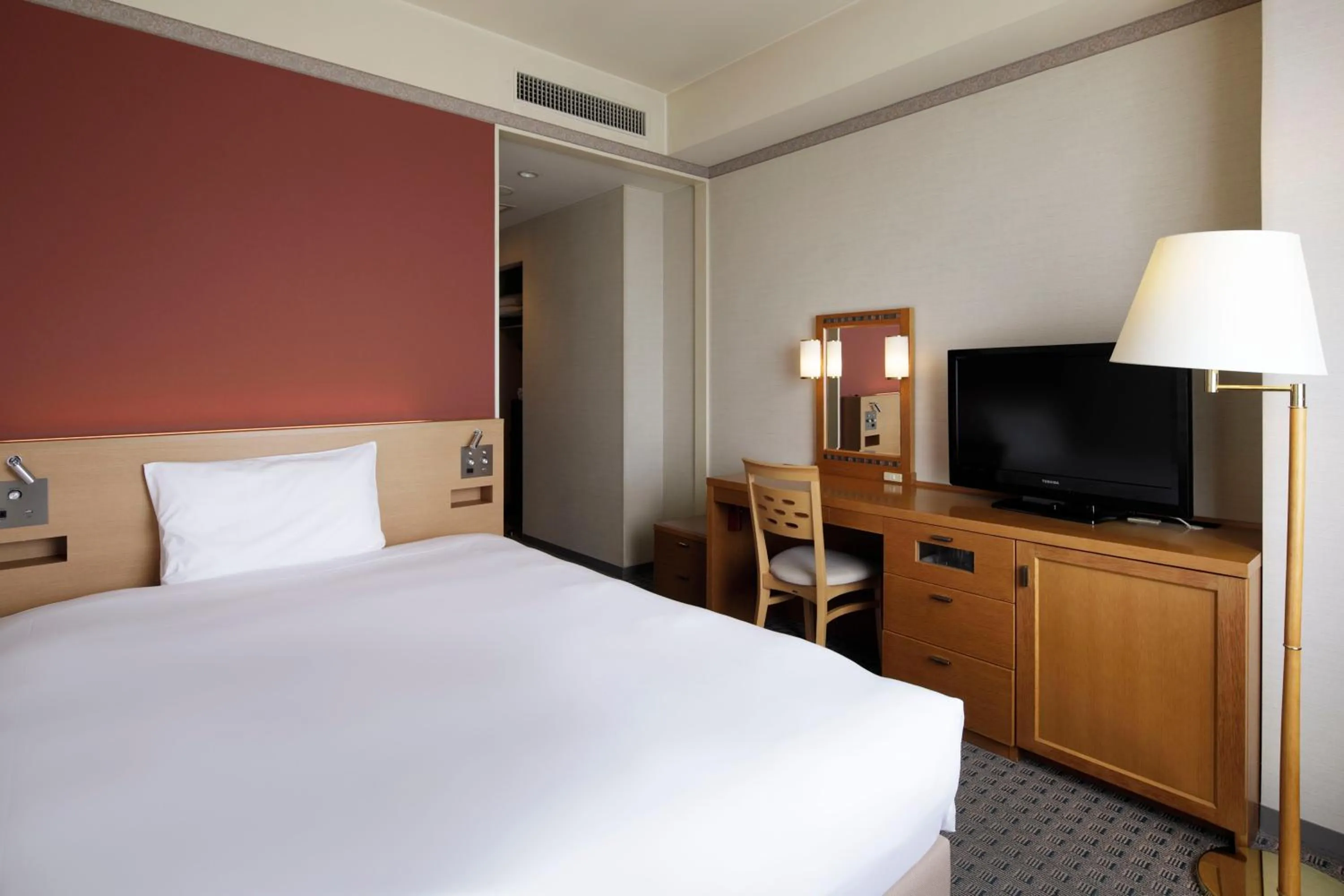 Single Room - Non-Smoking in The Mark Grand Hotel