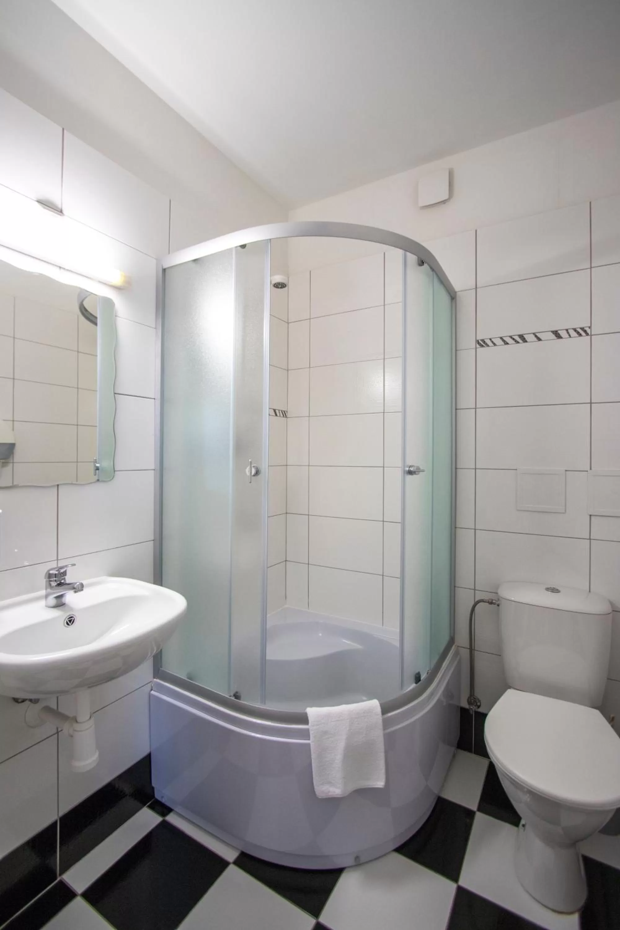 Double Room in Hotel BEST with FREE PARKING