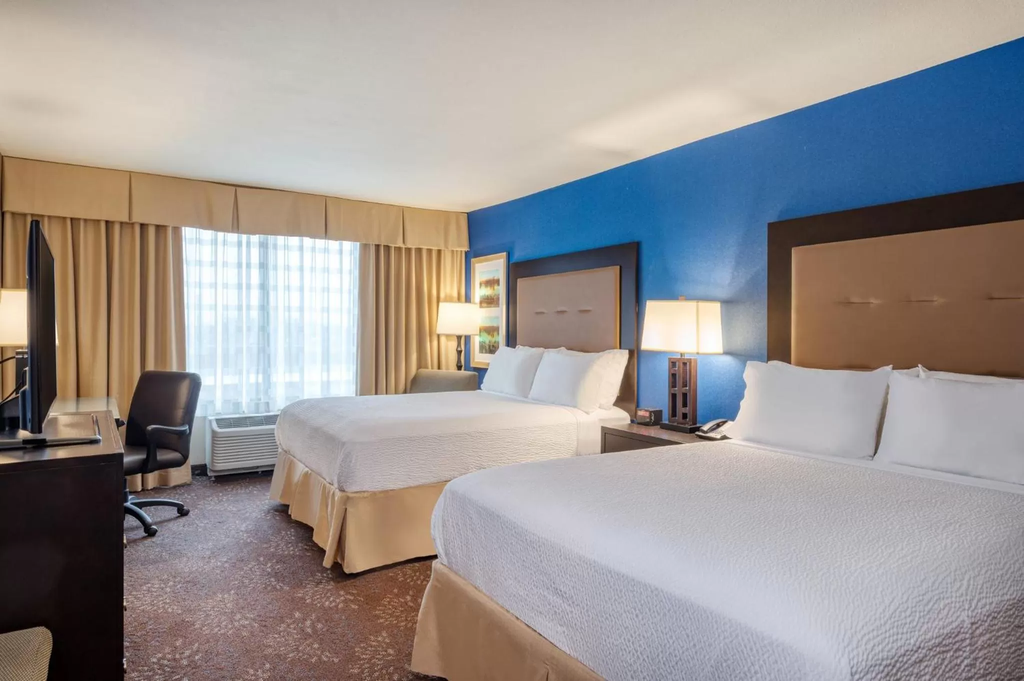 Standard Queen Room with Two Queen Beds in Holiday Inn - Terre Haute by IHG