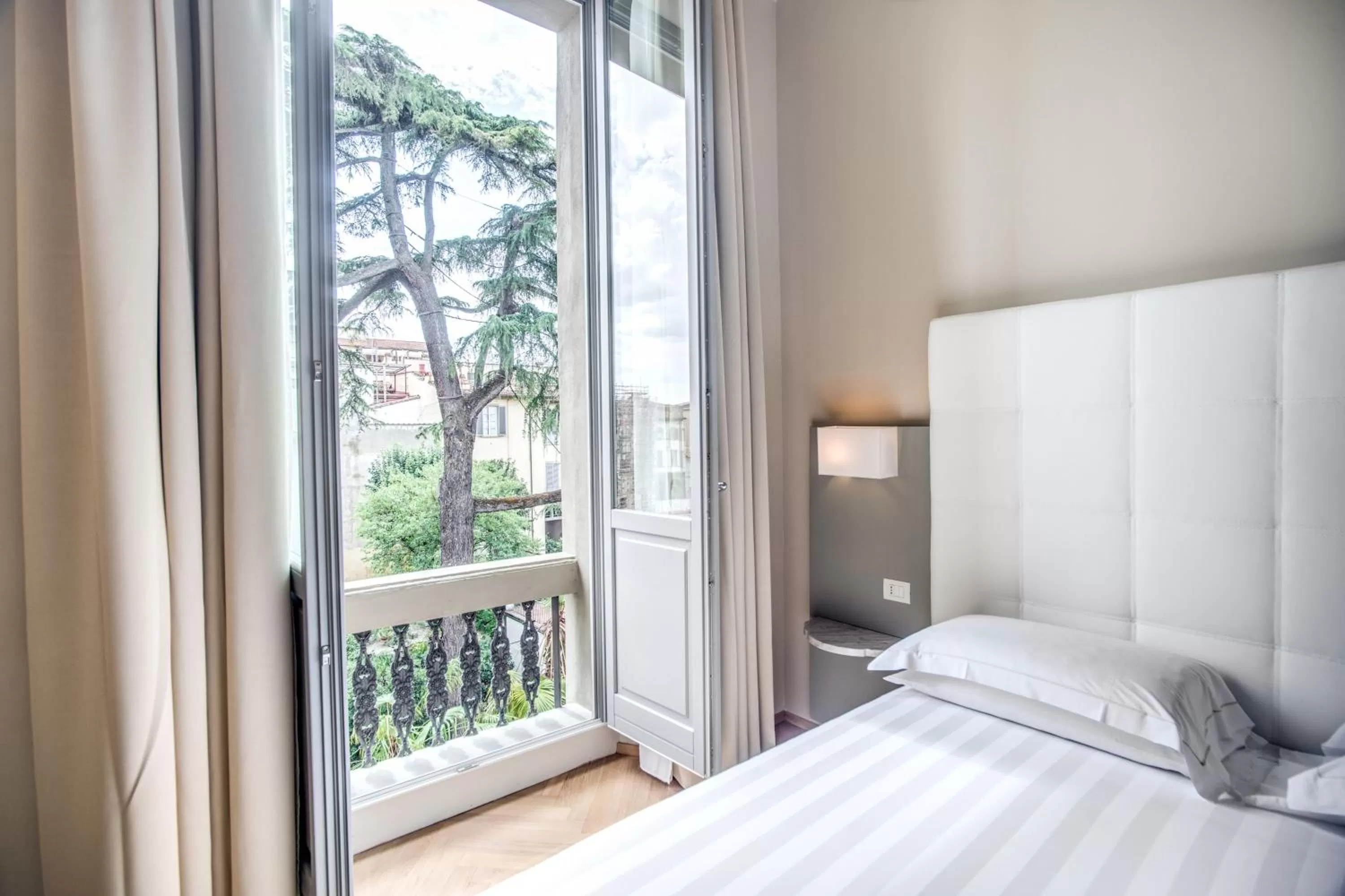 Superior Double or Twin Room with Garden View in Hotel Ariele