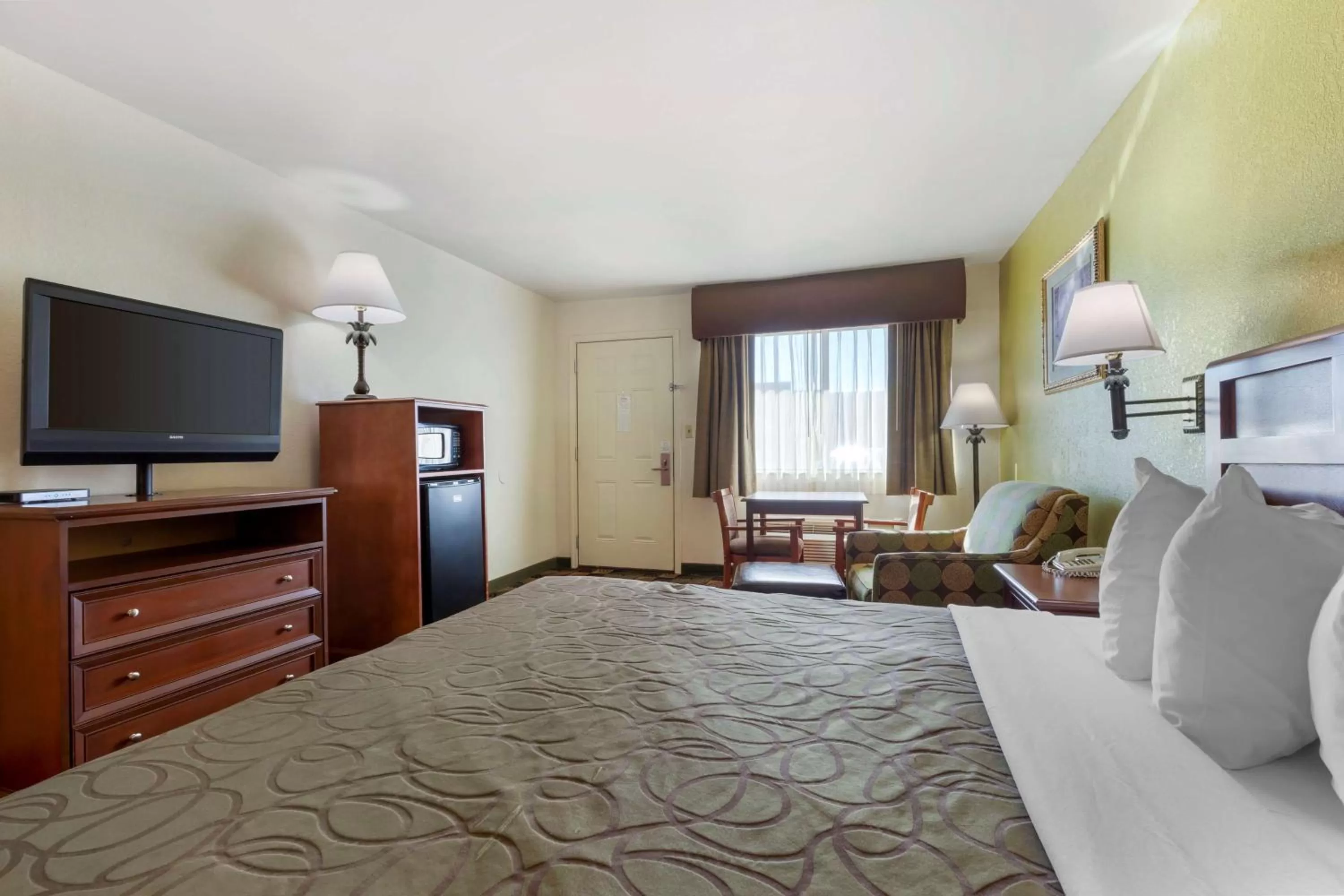 King Room -Smoking in Best Western Caprock Inn