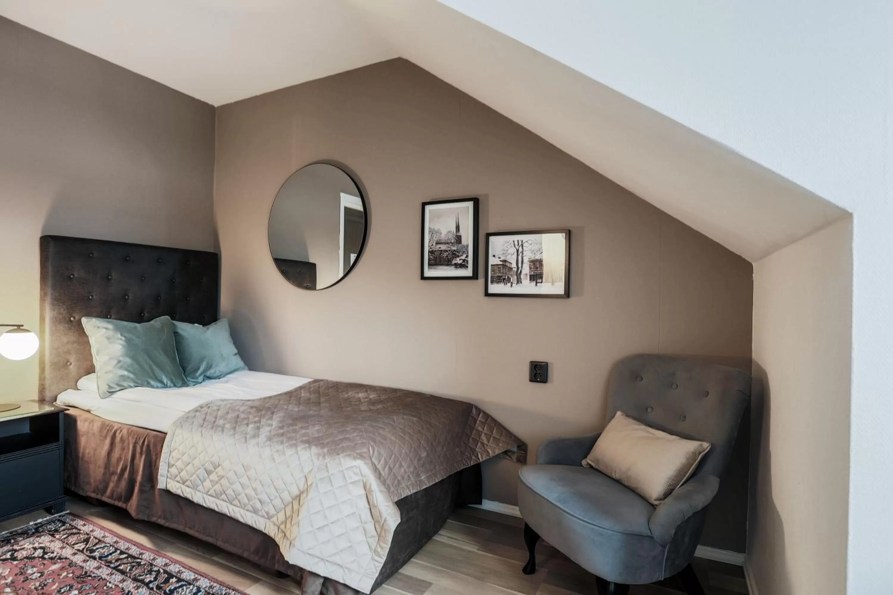 Compact Single Room in Clarion Collection Hotel Cardinal