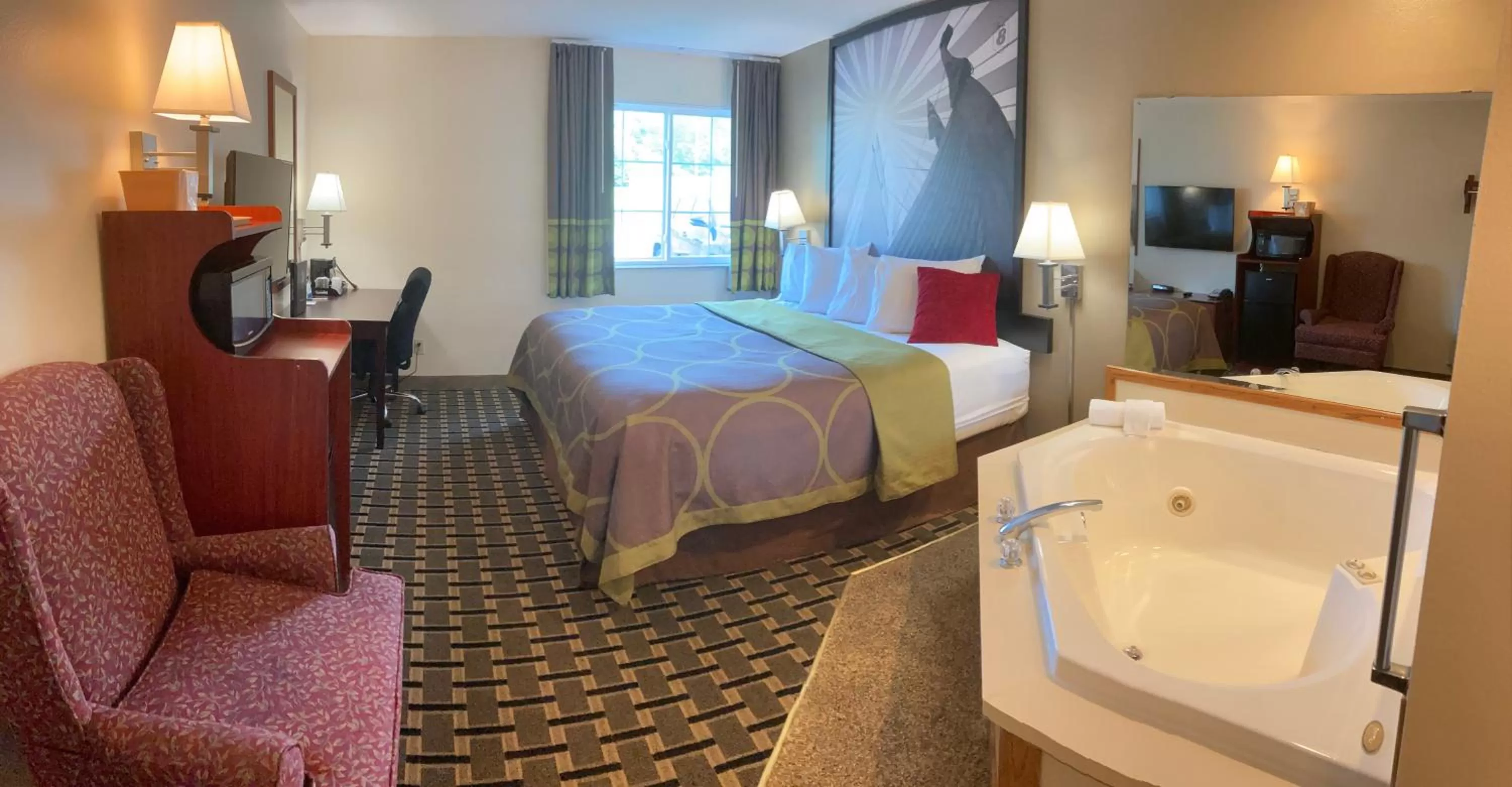 King Suite - Non-Smoking in Super 8 by Wyndham Chisago City