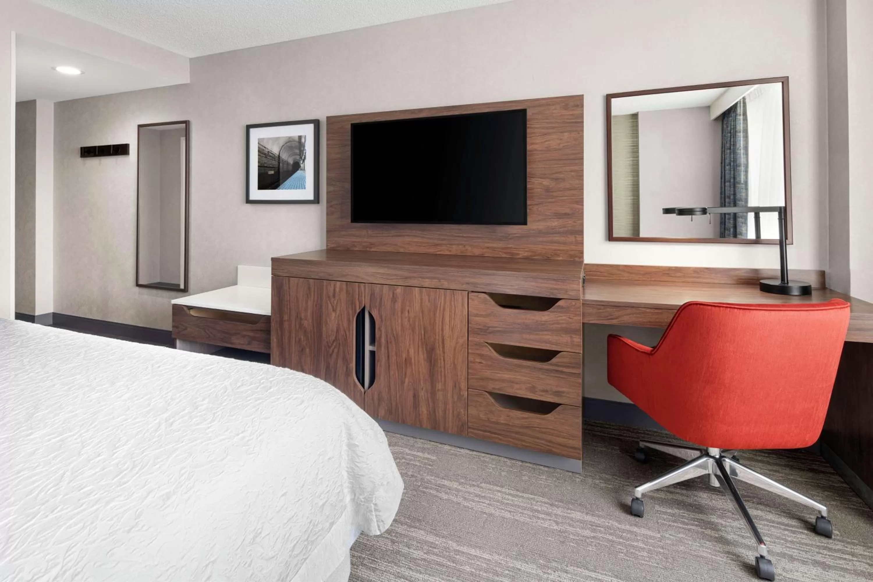 King Room with King Bed - Non-Smoking in Hampton Inn & Suites Chicago-Downtown