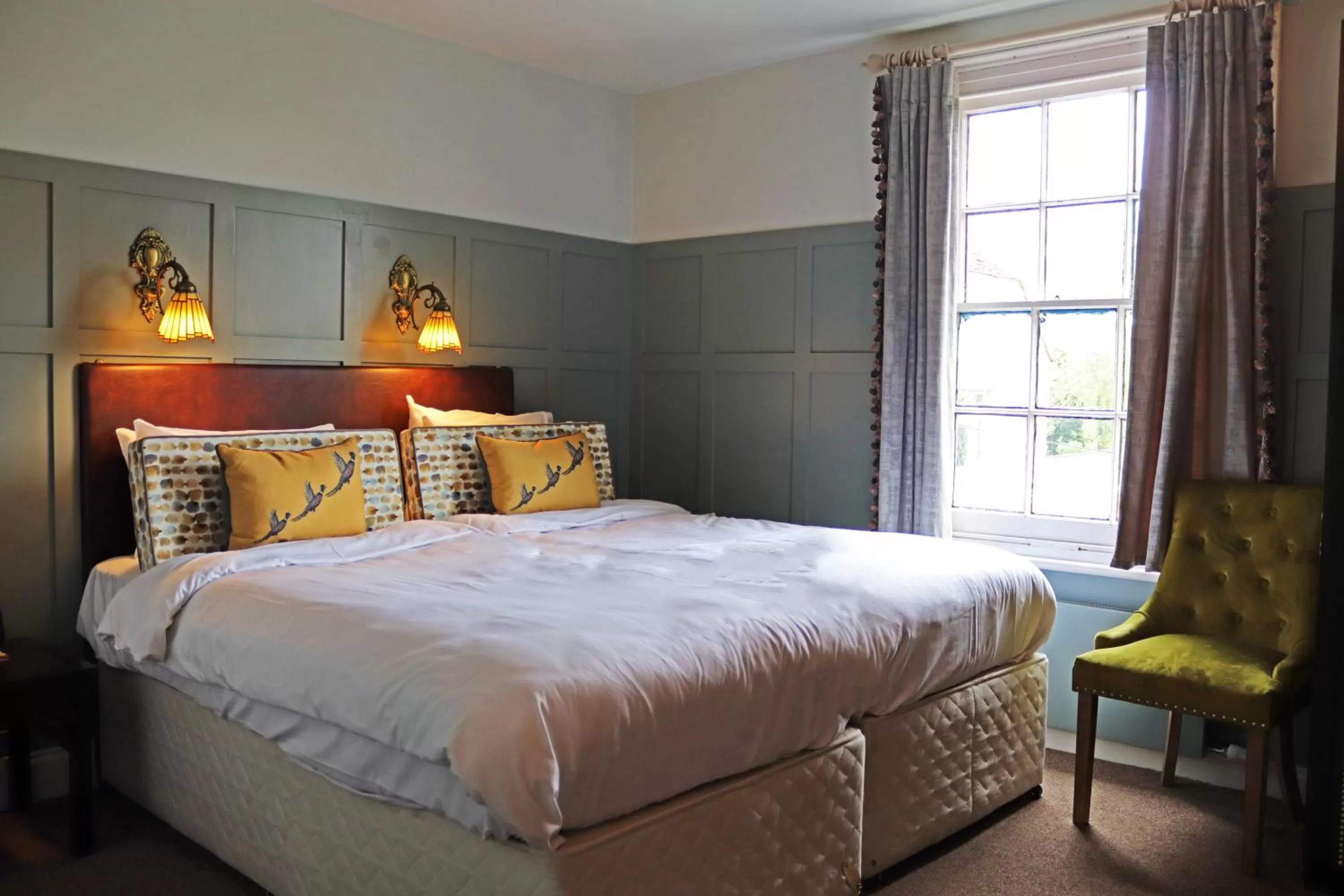 Standard Double or Twin in Shillingford Bridge Hotel
