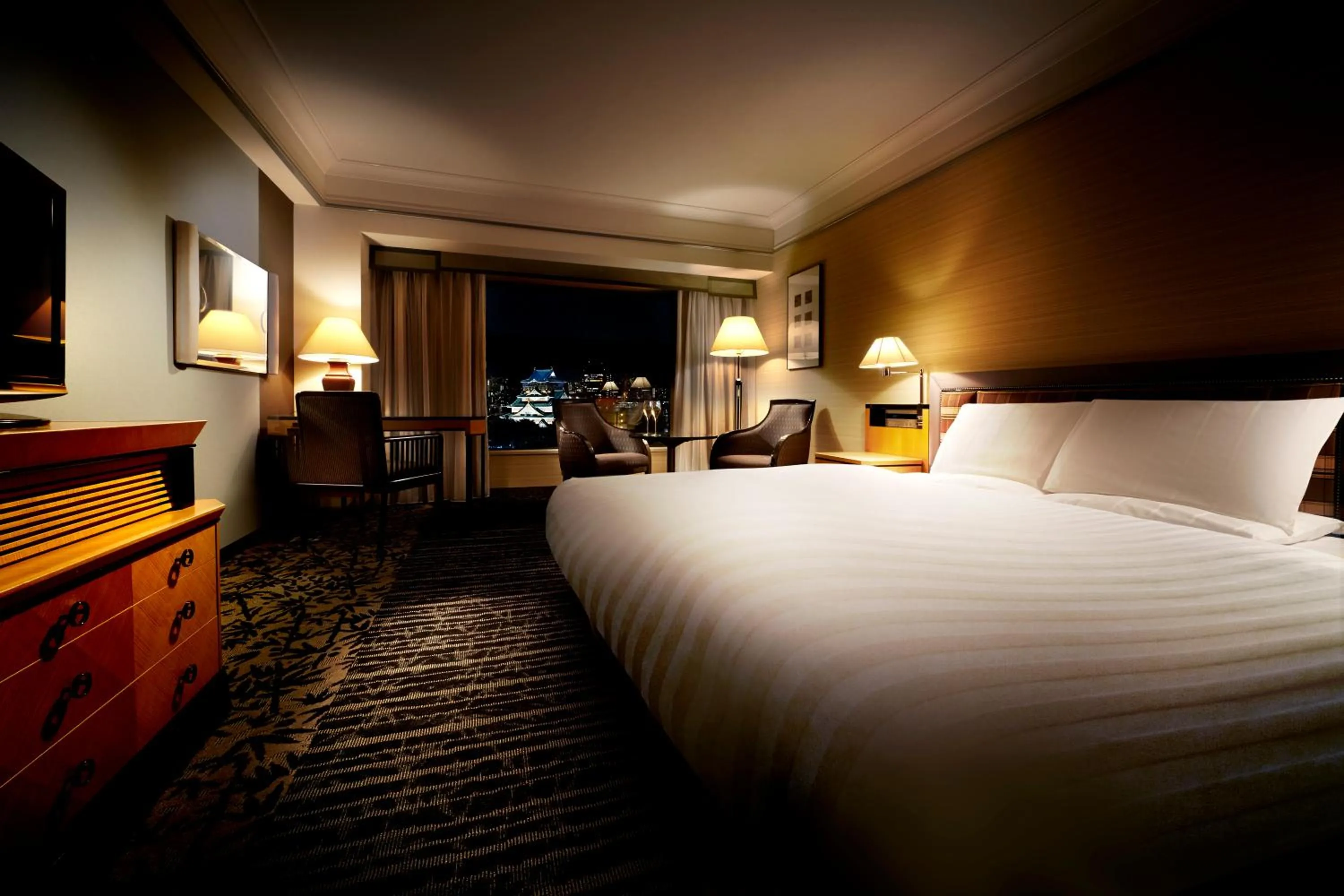 Deluxe Double Non Smoking Castle View - single occupancy in Hotel New Otani Osaka