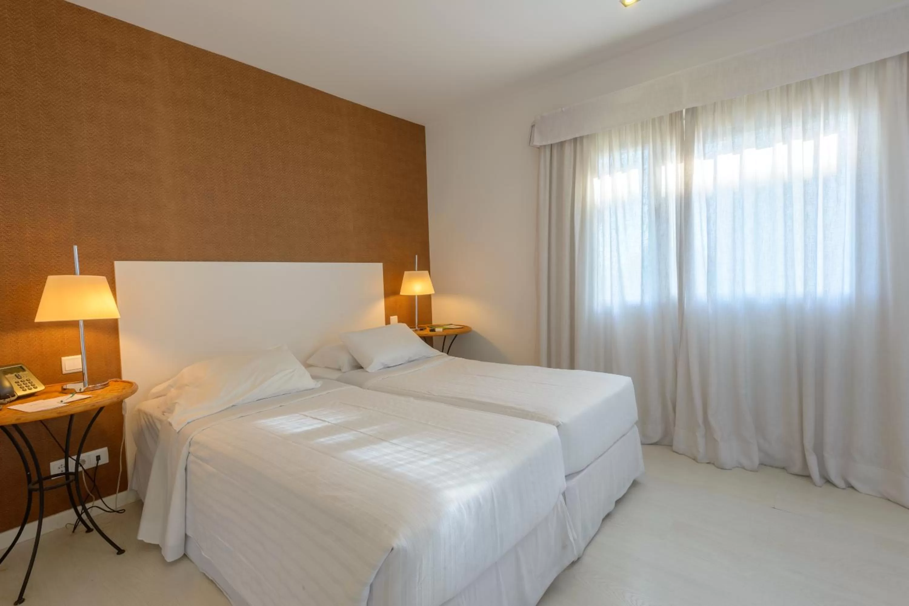 Standard Family Room in Amazonia Estoril Hotel