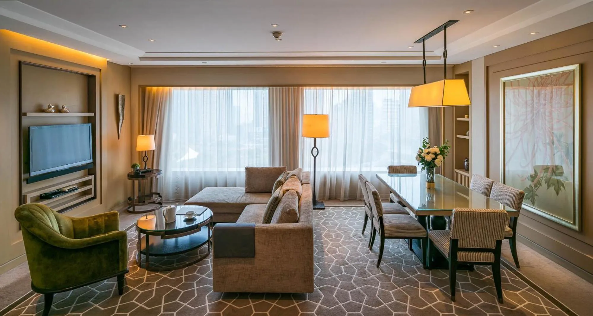 Three-Bedroom Suite in IFC Residence