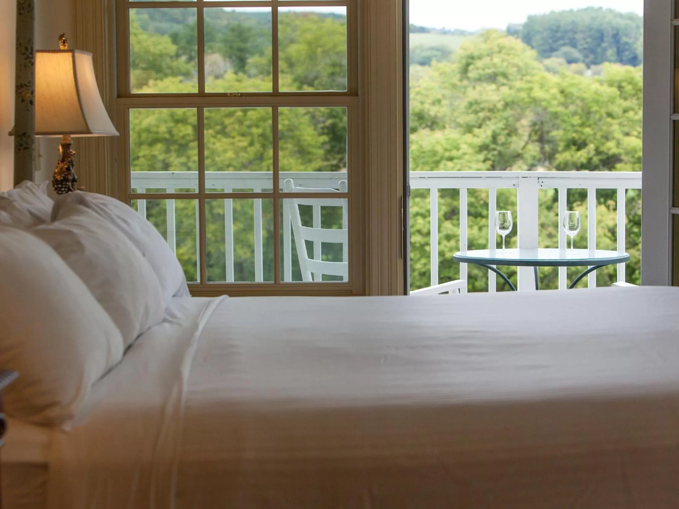 Premium Corner River View King in The Shire Woodstock