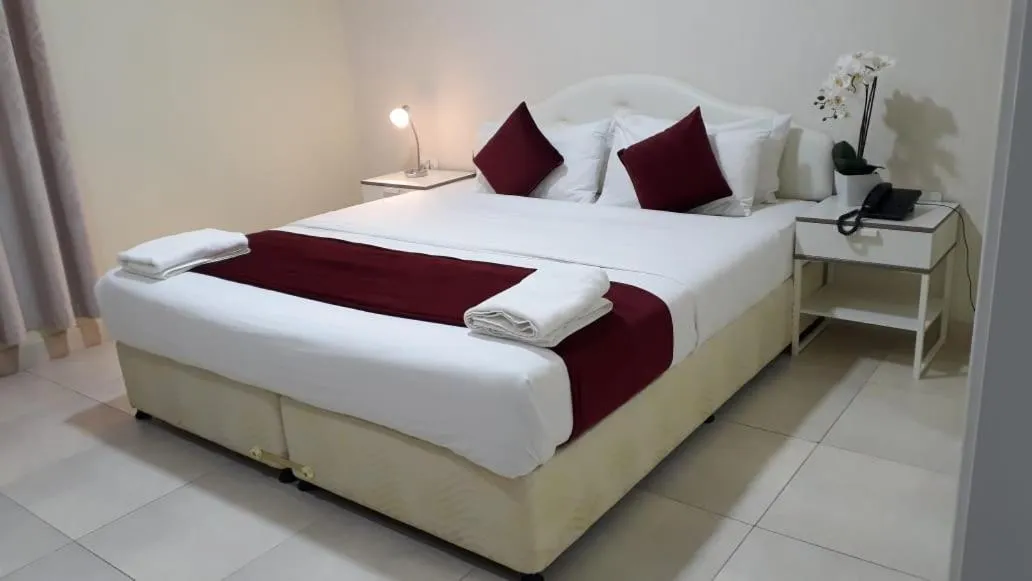 Deluxe Suite in Al Jisr Hotel