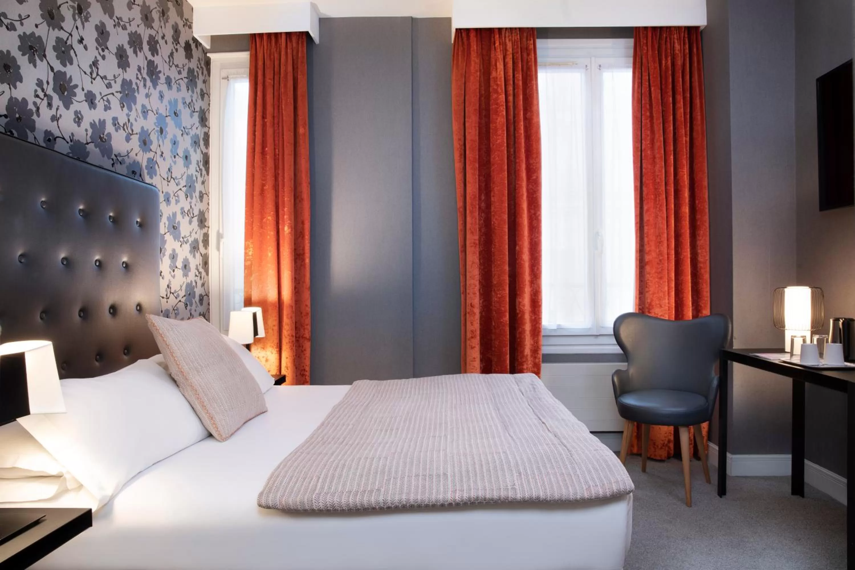 Classic Double or Twin Room in Hôtel Plaza Étoile