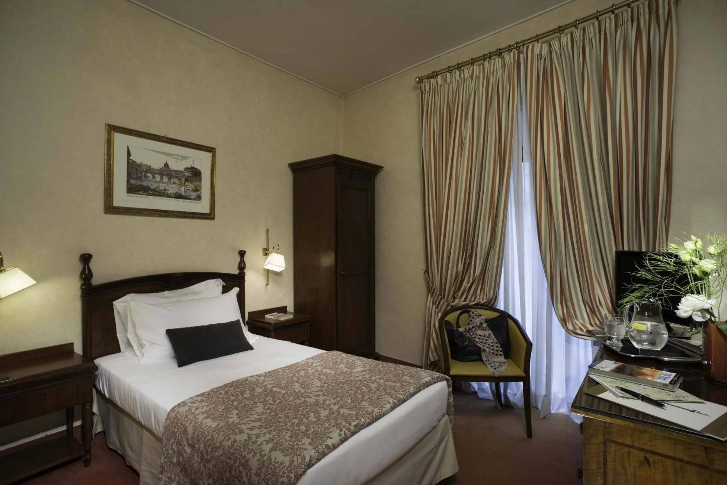 Single Room in Colonna Palace Hotel