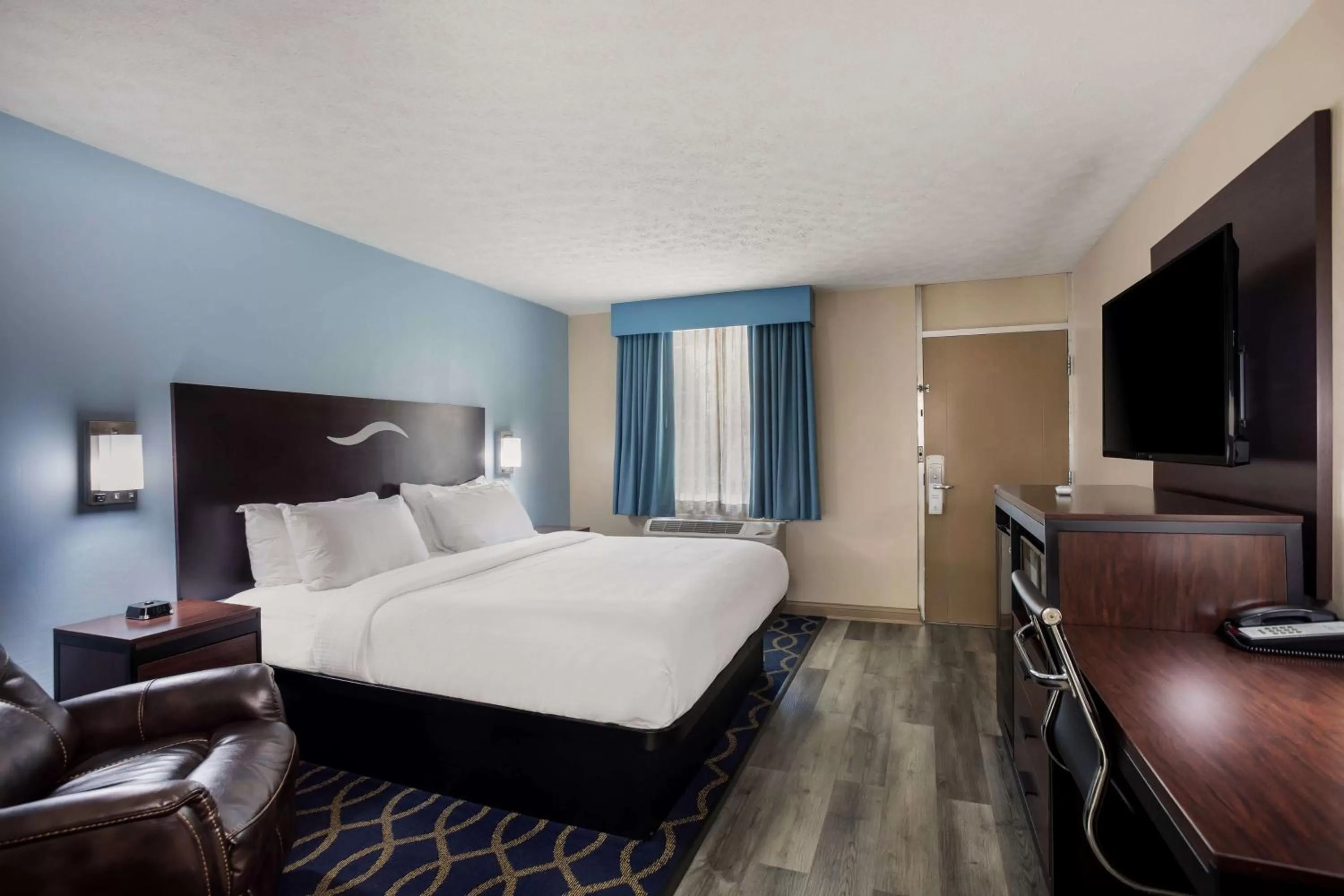 King Room with in SureStay Hotel by Best Western Bardstown General Nelson