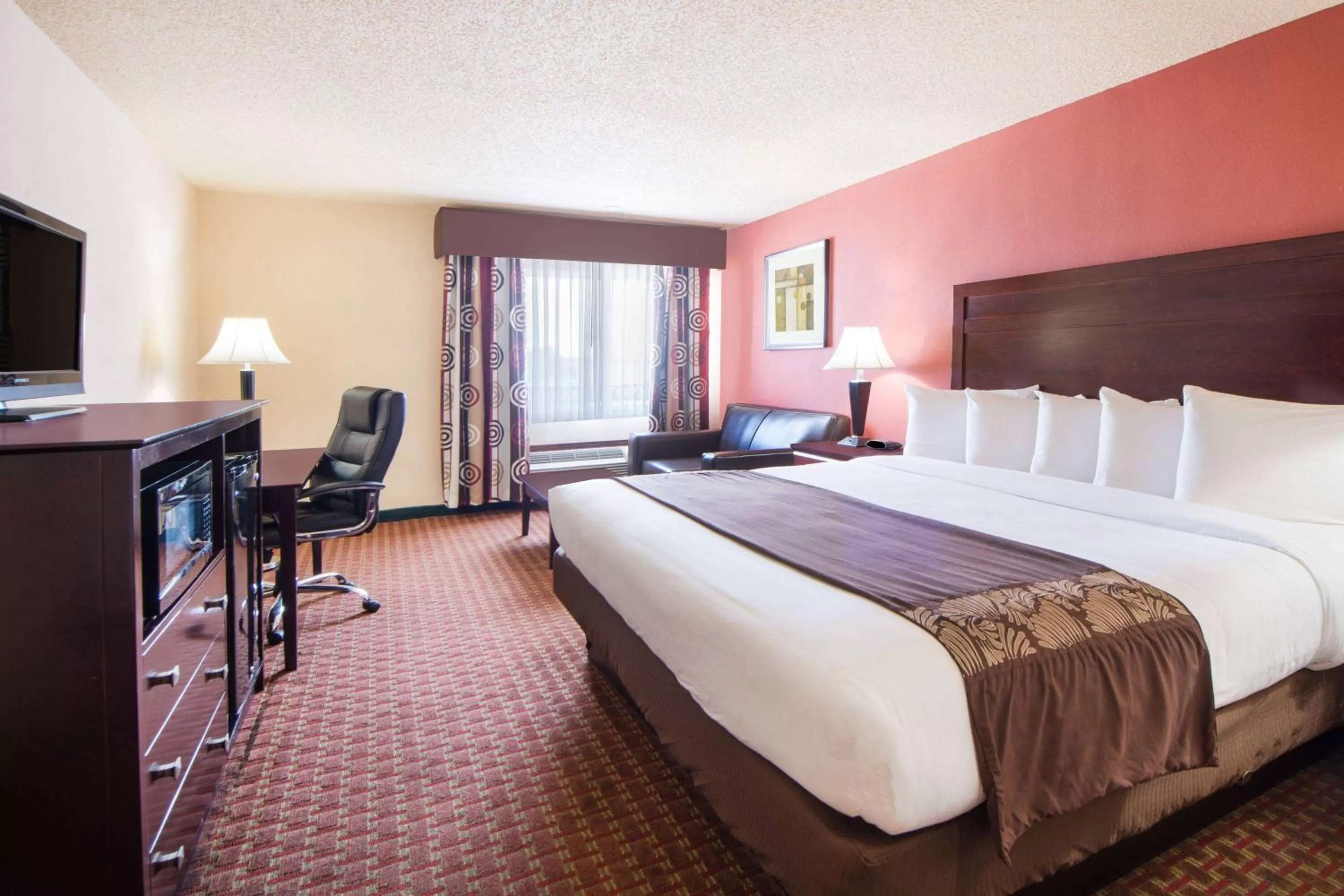 King Room - Non-Smoking in Travelodge by Wyndham Enid