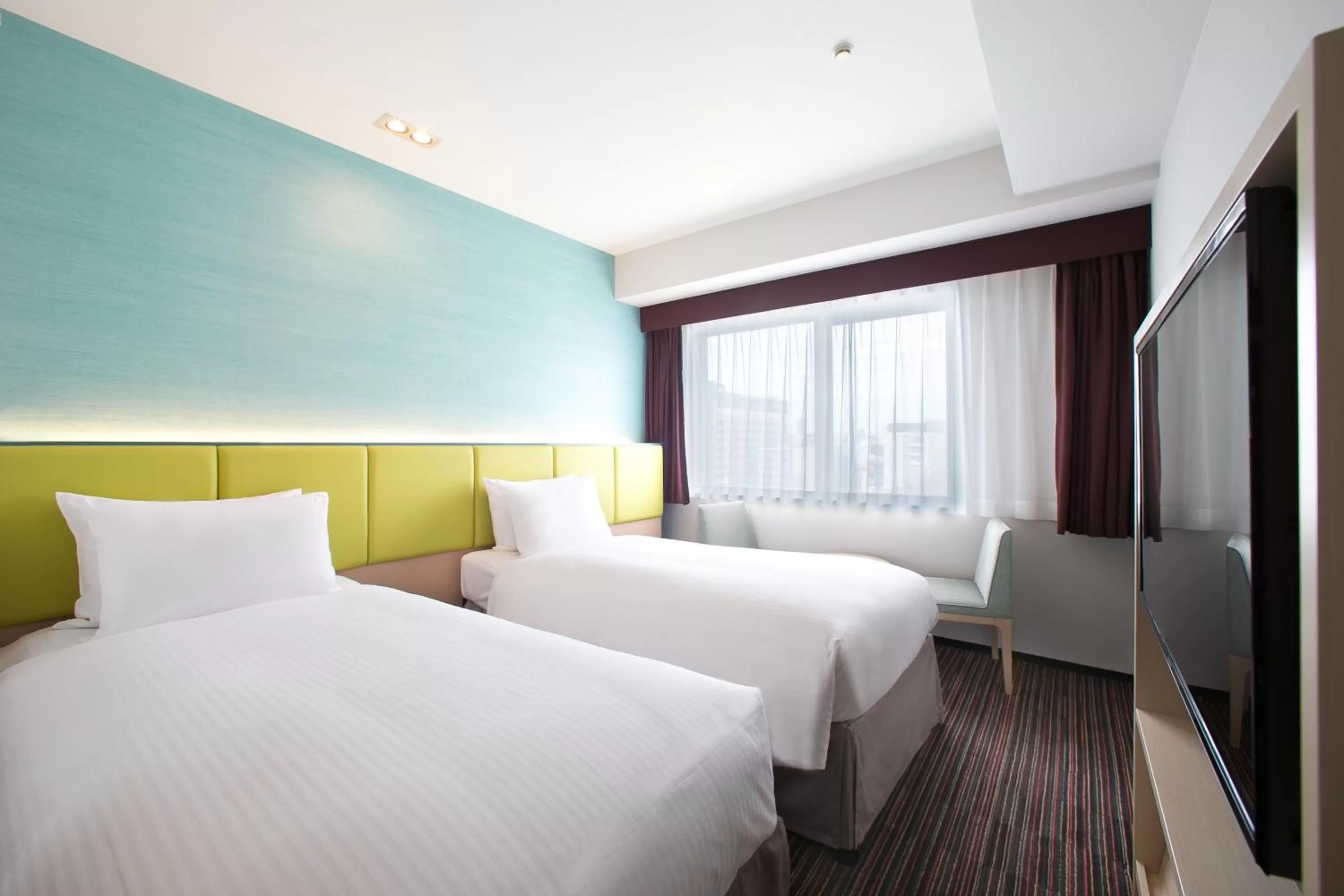 Standard Twin Room - Non-Smoking in Holiday Inn Osaka Namba by IHG