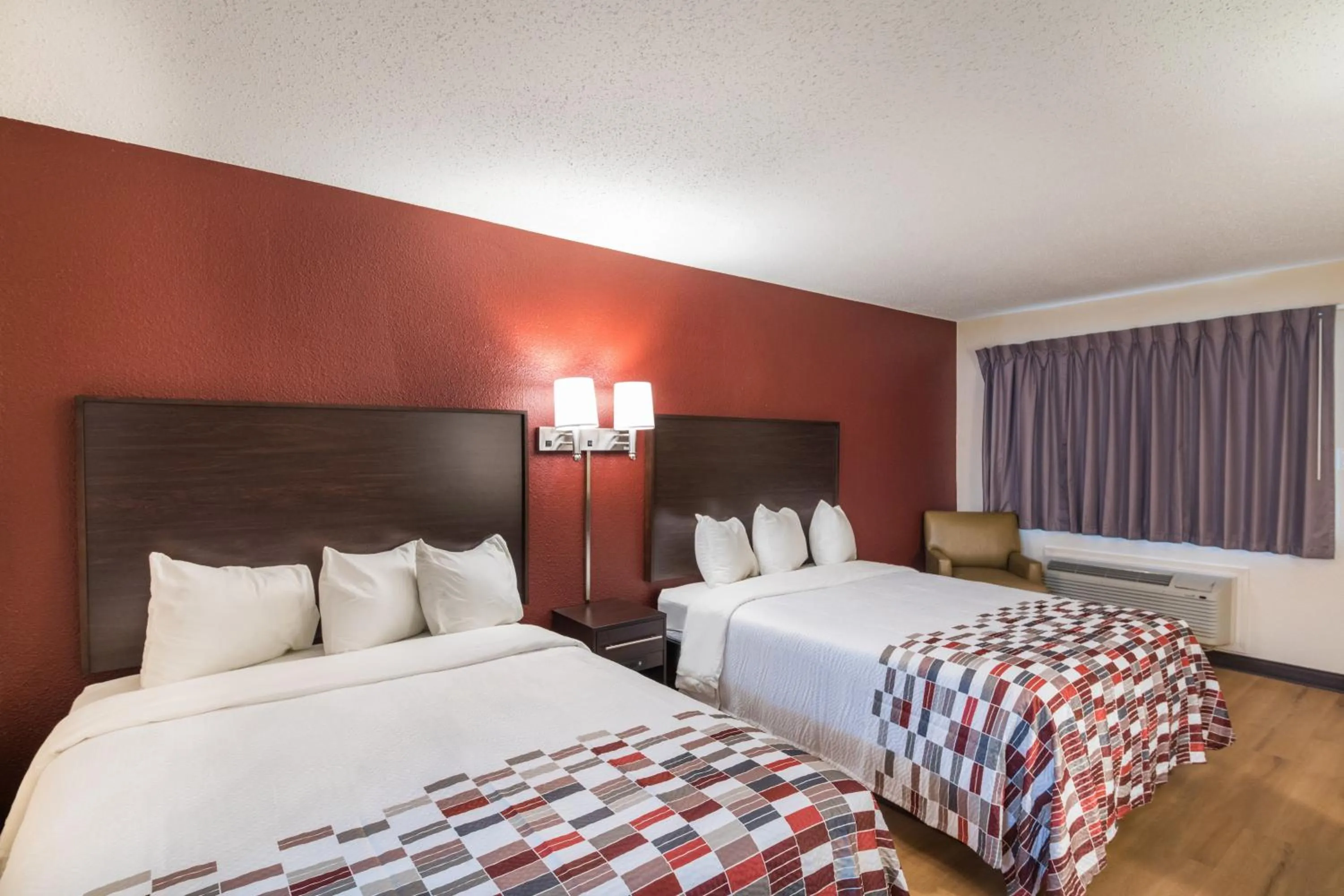 Deluxe Queen Room with Two Queen Beds - Non-Smoking in Red Roof Inn Temple