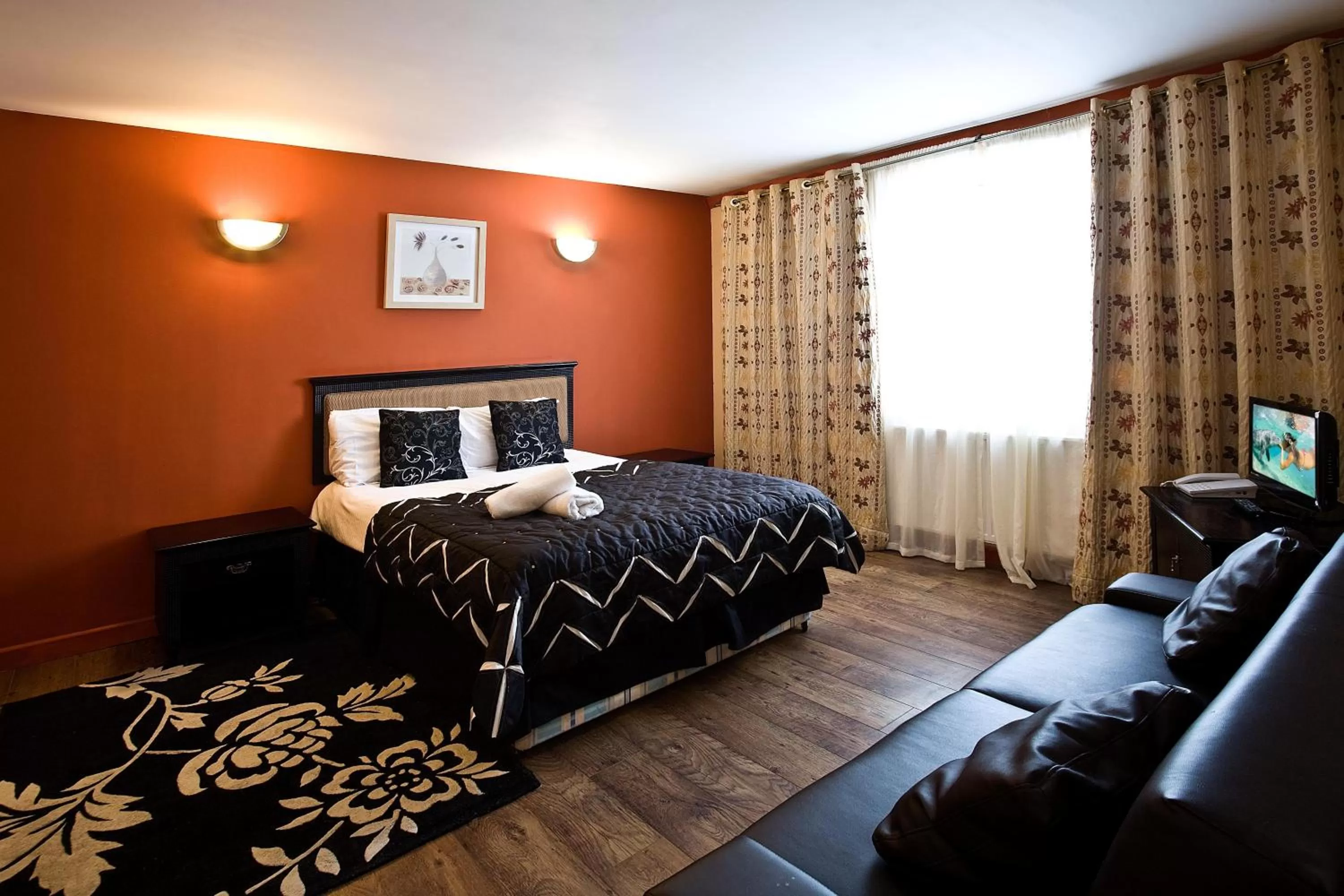 Double - Park & Fly (Up to 15 days Parking) in Desalis Hotel London Stansted