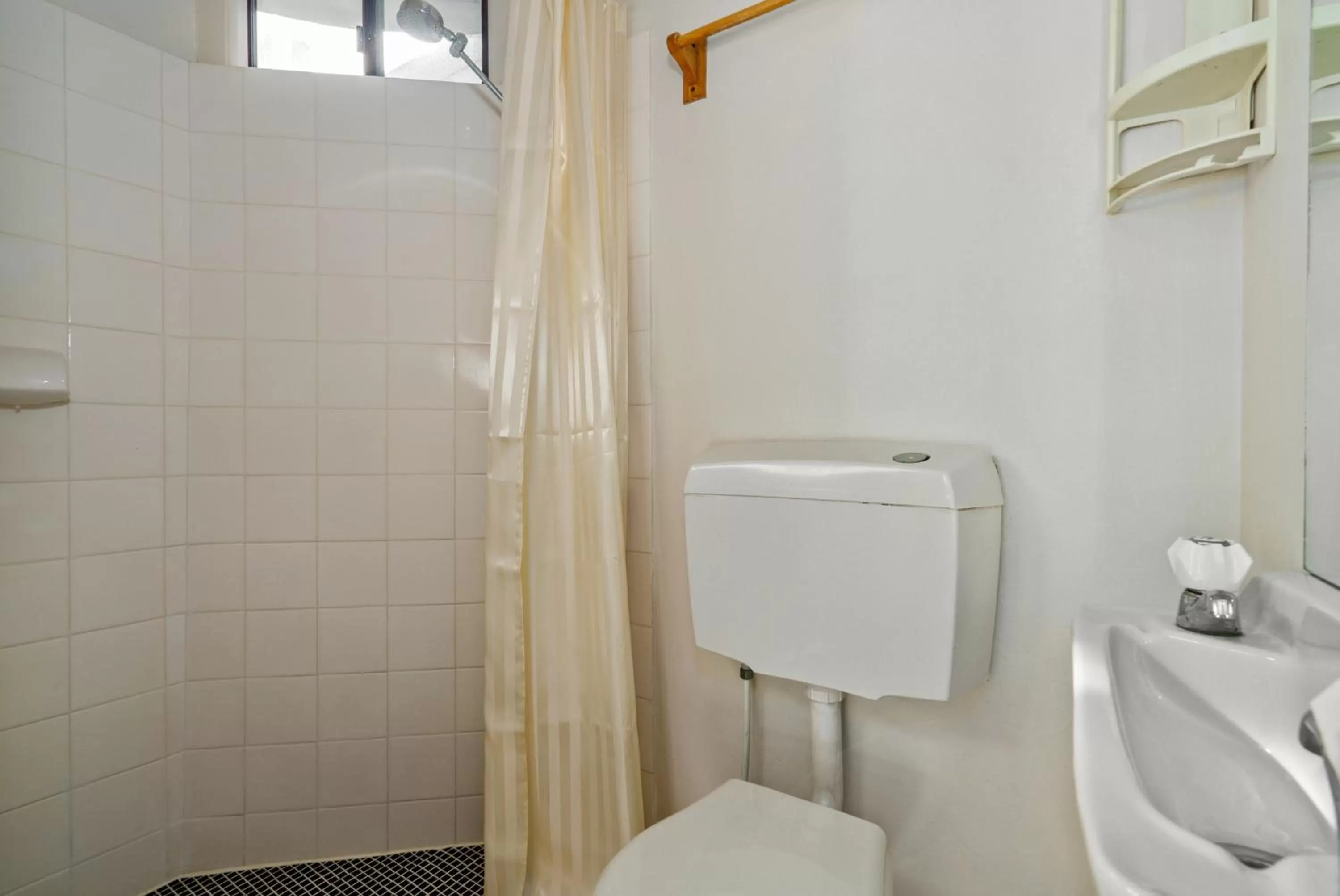 Standard Queen Room in Hearty Center Motel