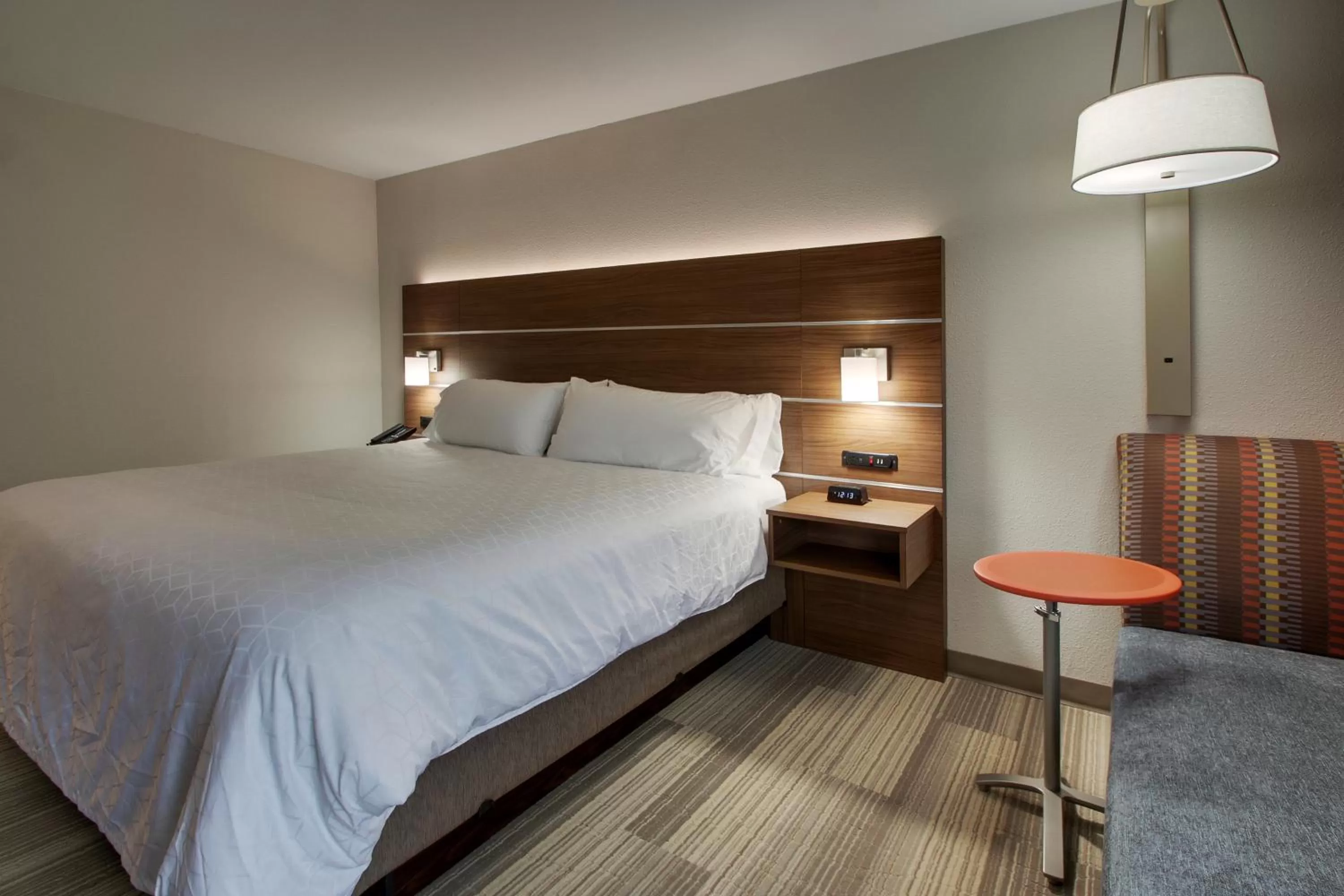 Standard King Room with Roll-in Shower - Mobility Accessible in Holiday Inn Express Voorhees/ Mt. Laurel by IHG