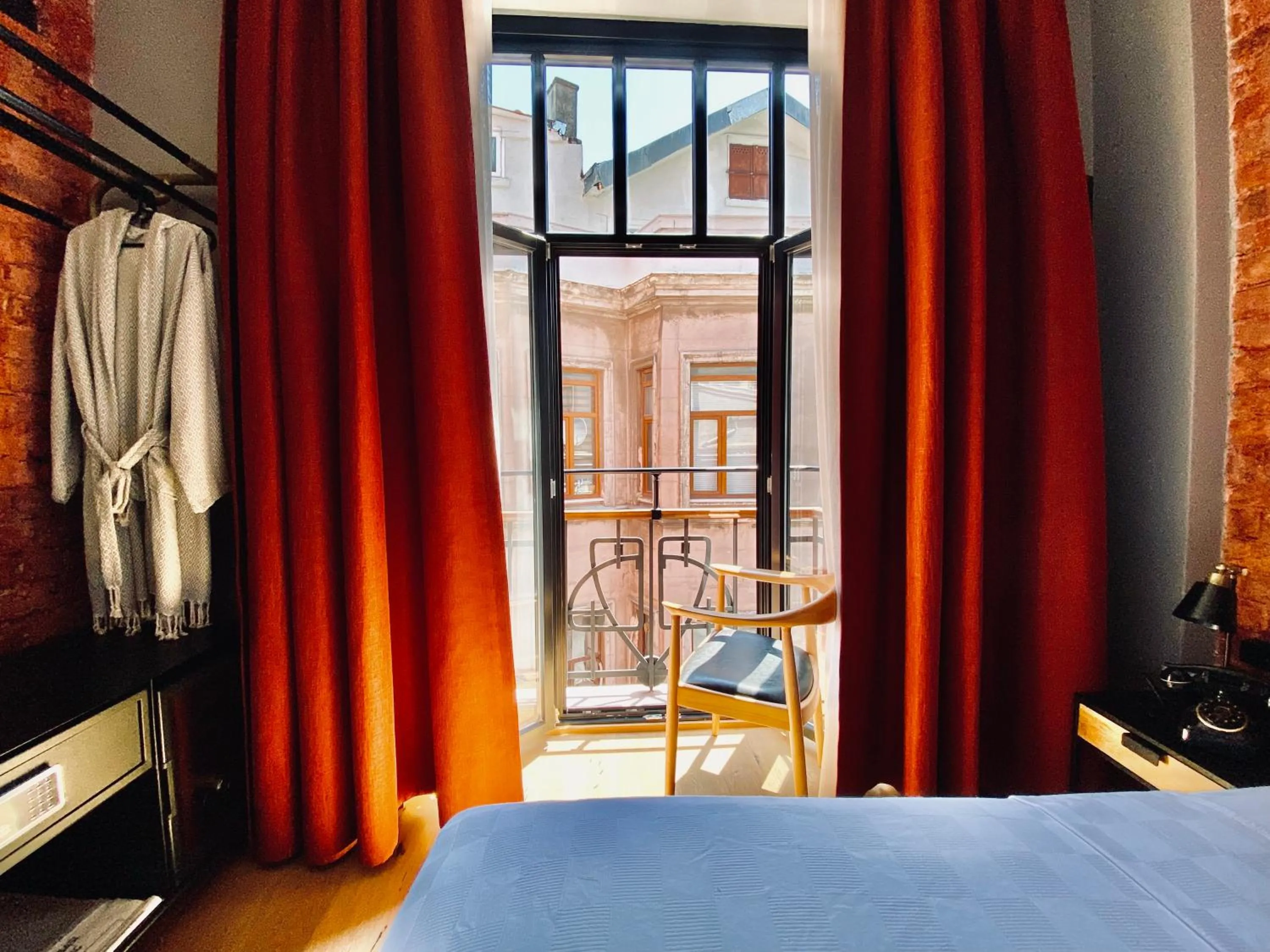 Standard Double Room Street View in RUZ Hotels