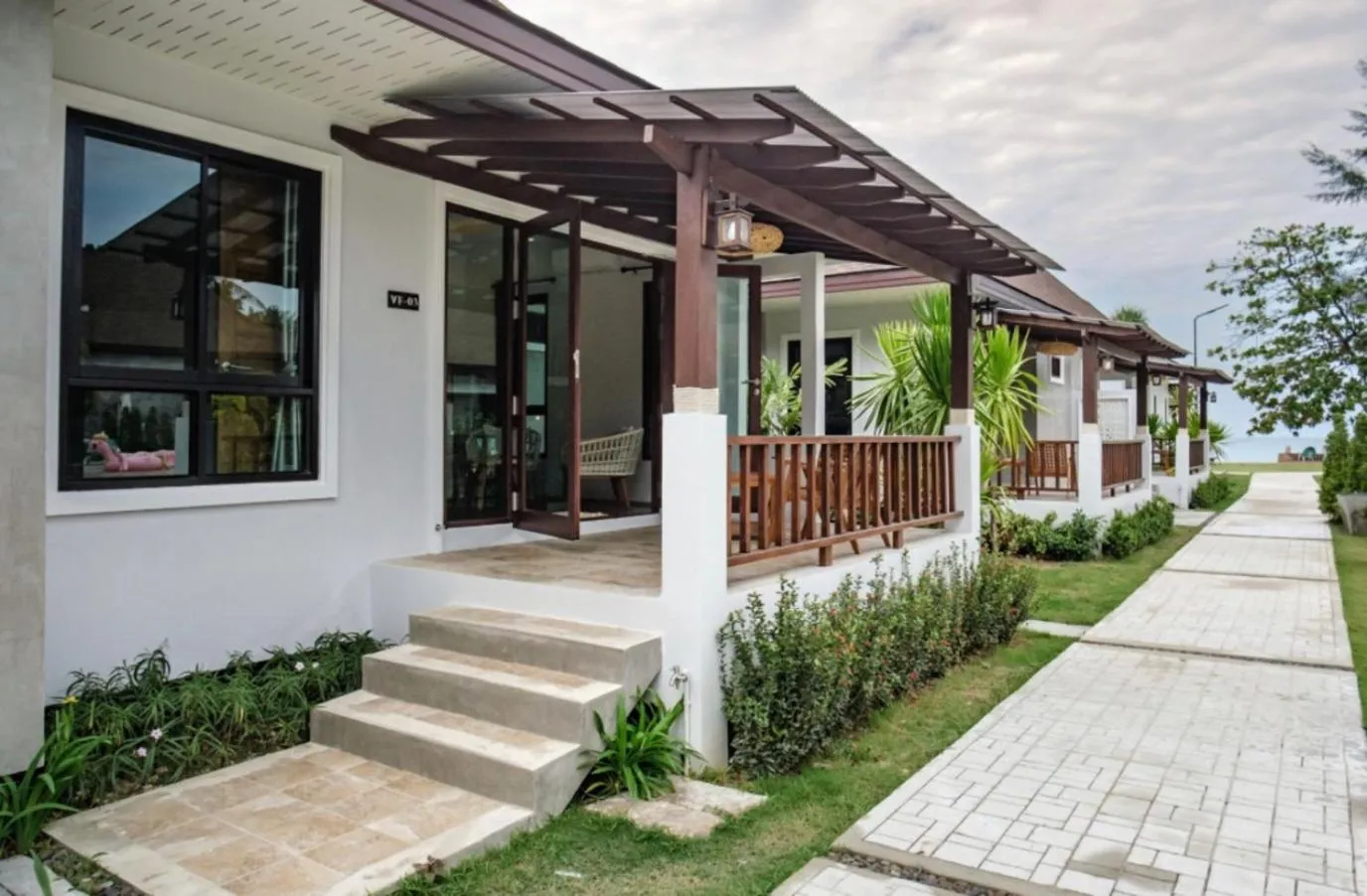 Deluxe Villa in Southern Lanta Resort