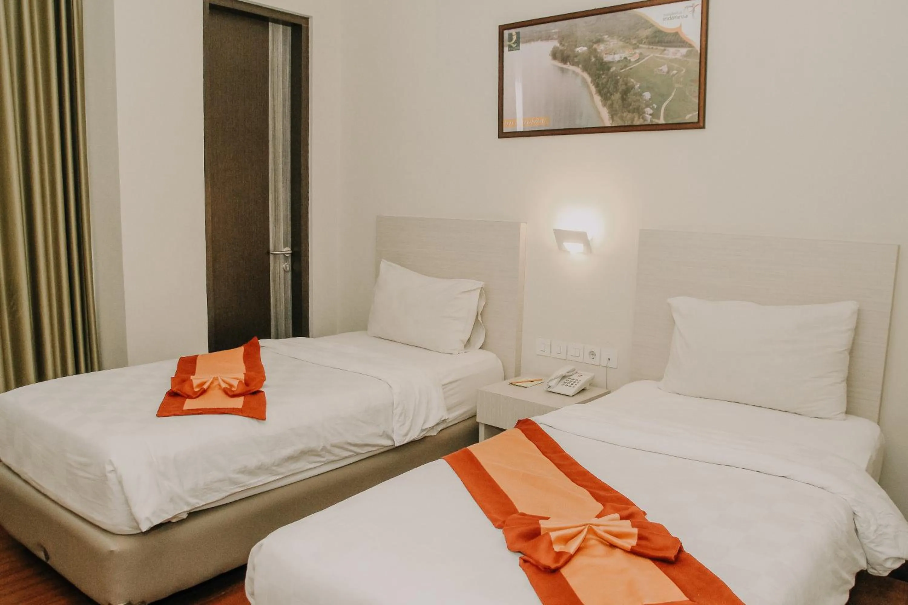 Deluxe Twin Room in Hotel Grand Q Gorontalo