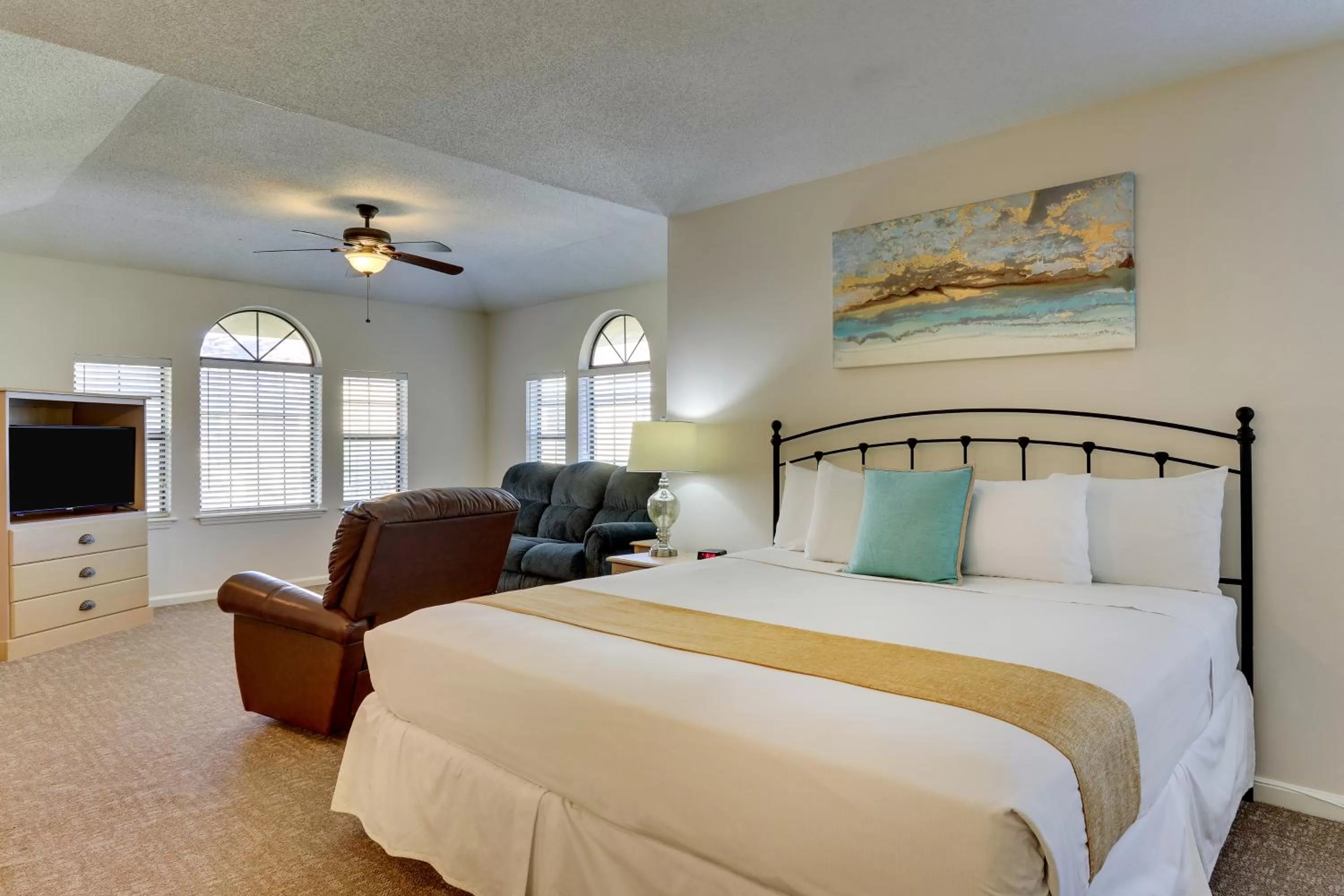 King Suite in Mariners Suites - Kingsland