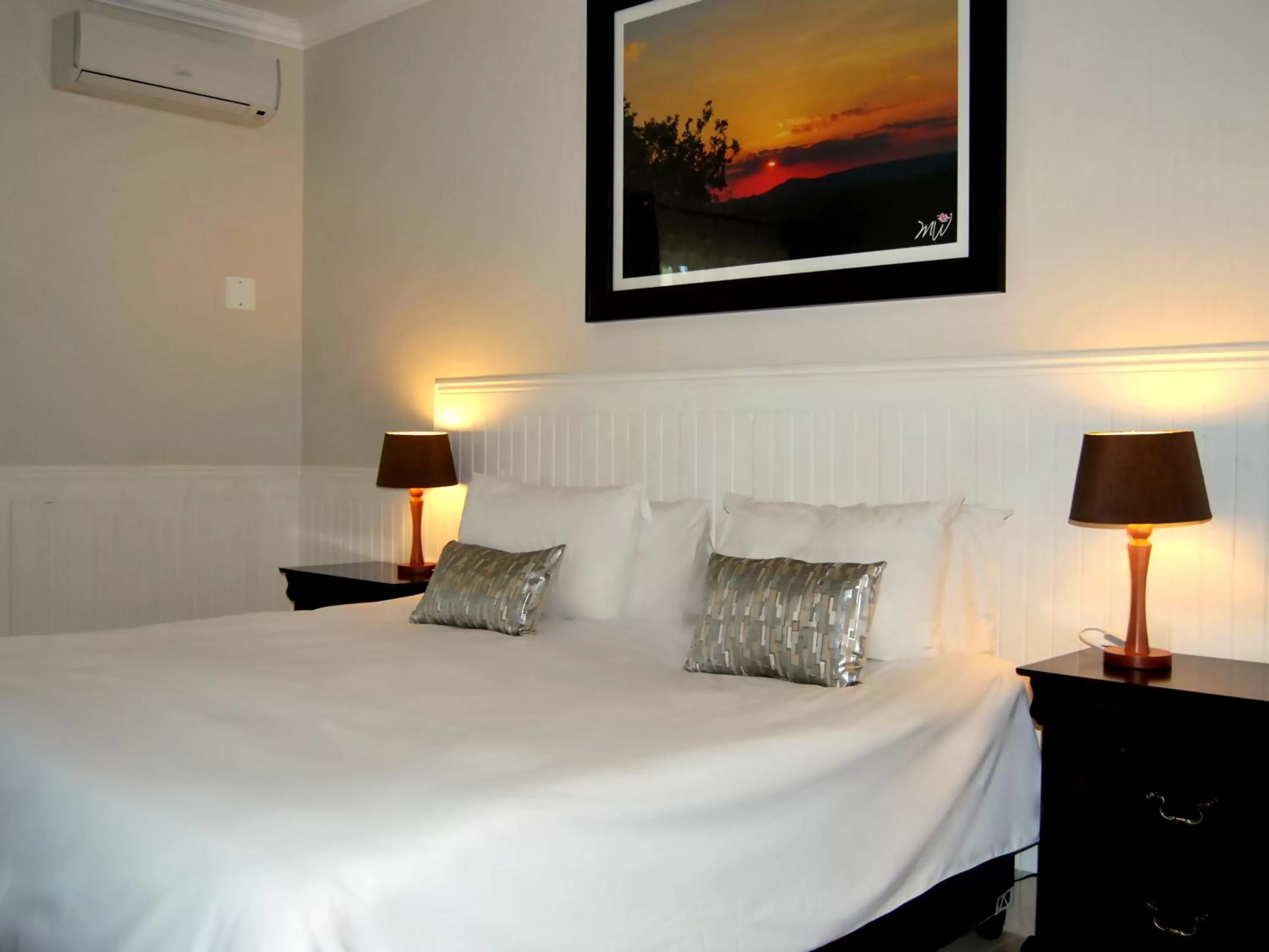 Standard Room - single occupancy in Safari Hotel & Convention Centre