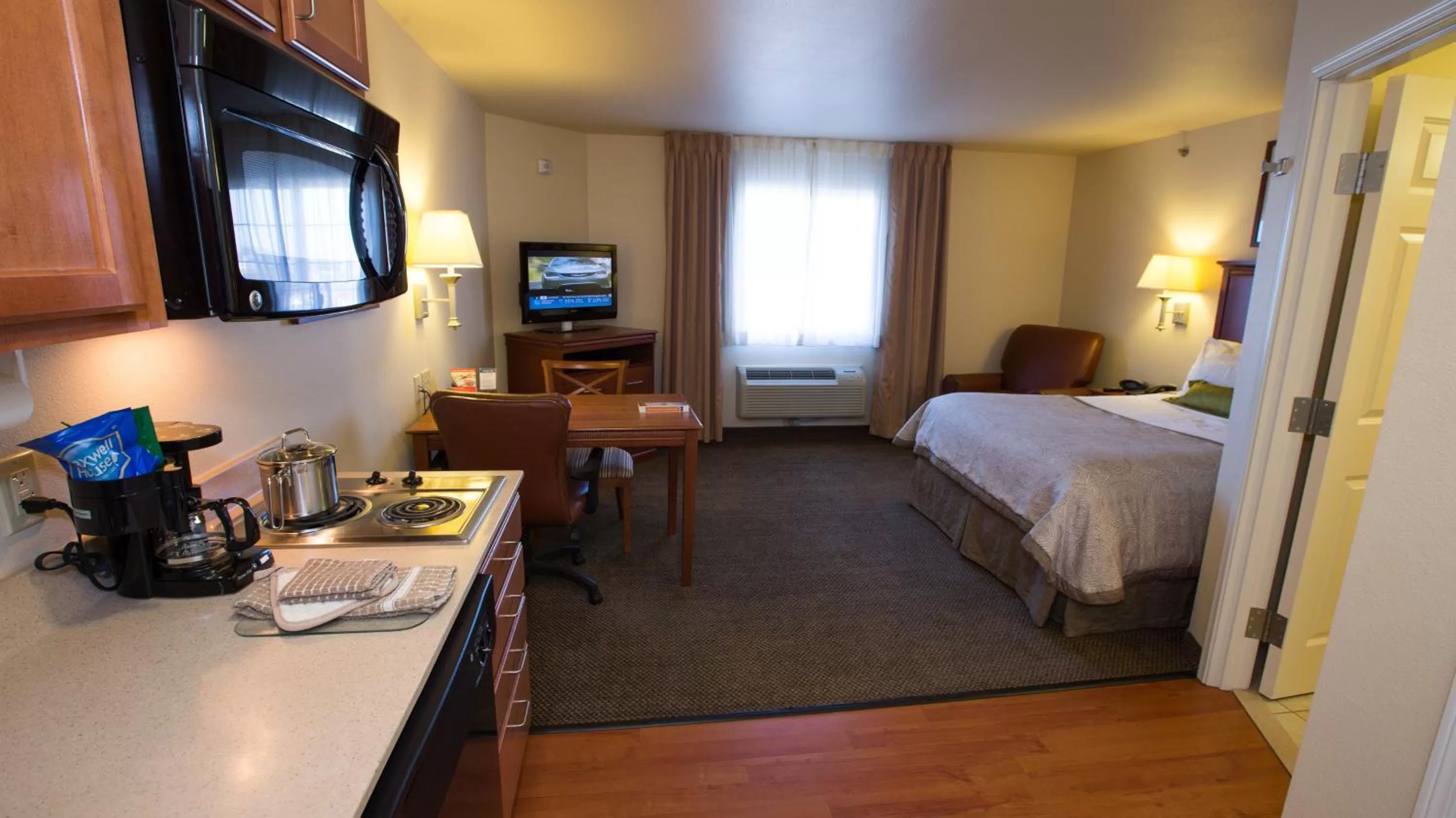 Queen Studio Suite with Hearing Accessible Roll In Shower in Candlewood Suites Springfield by IHG