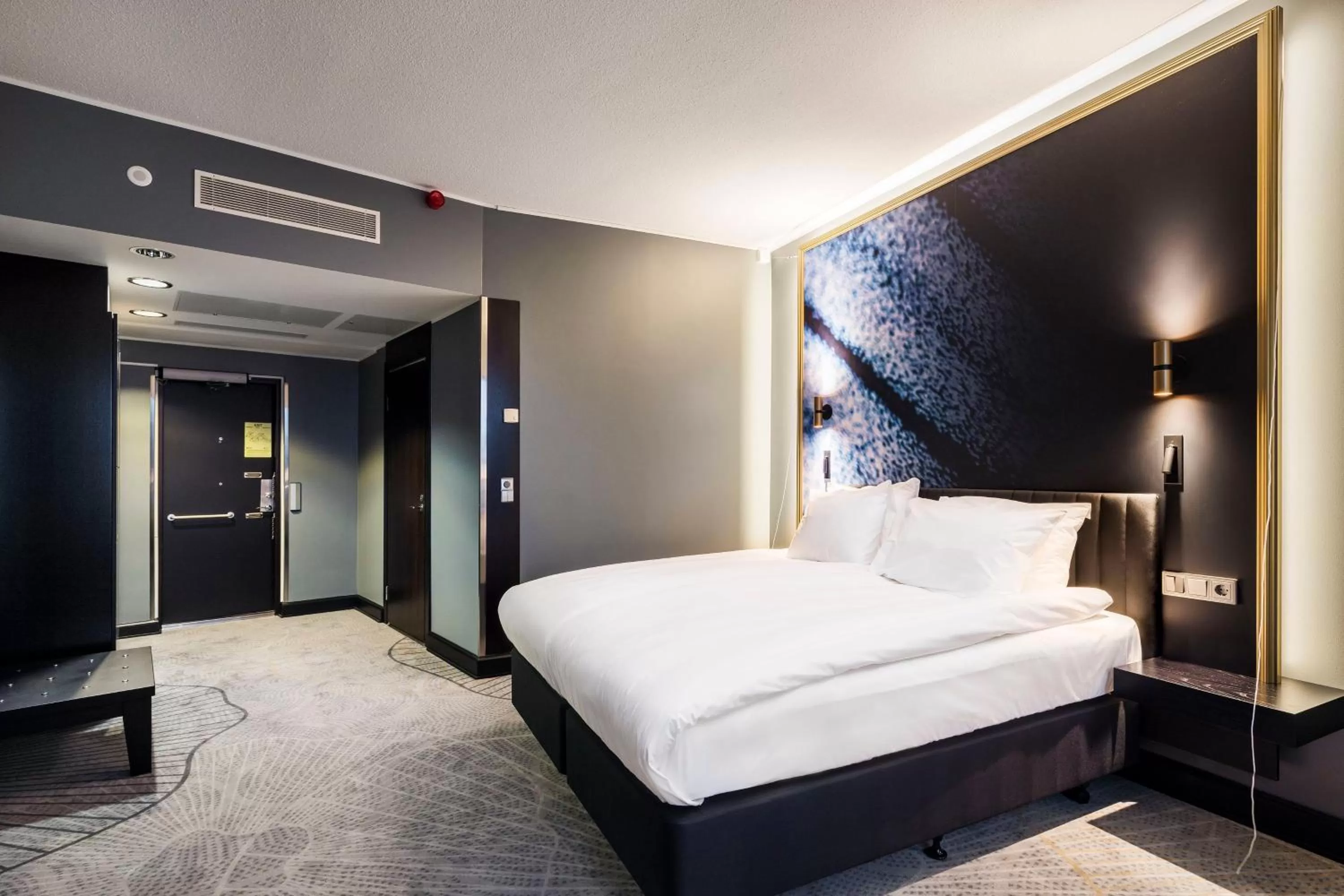 Standard King Room - Accessible in Crowne Plaza Helsinki - Hesperia by IHG